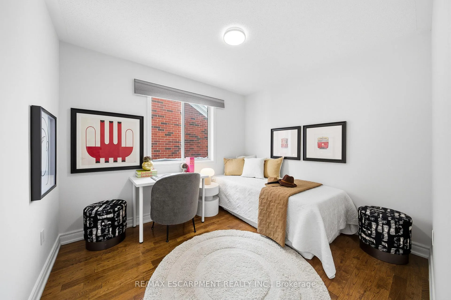 Photo 36 of 911 Zelinsky Crescent, Milton, Coates — HOMEH
