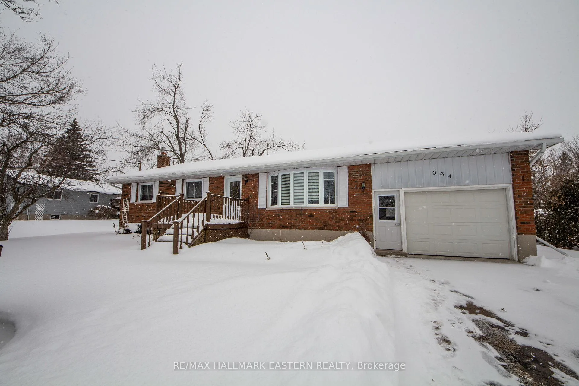 Photo 1 of 664 Deerfield Crescent, Selwyn — HOMEH