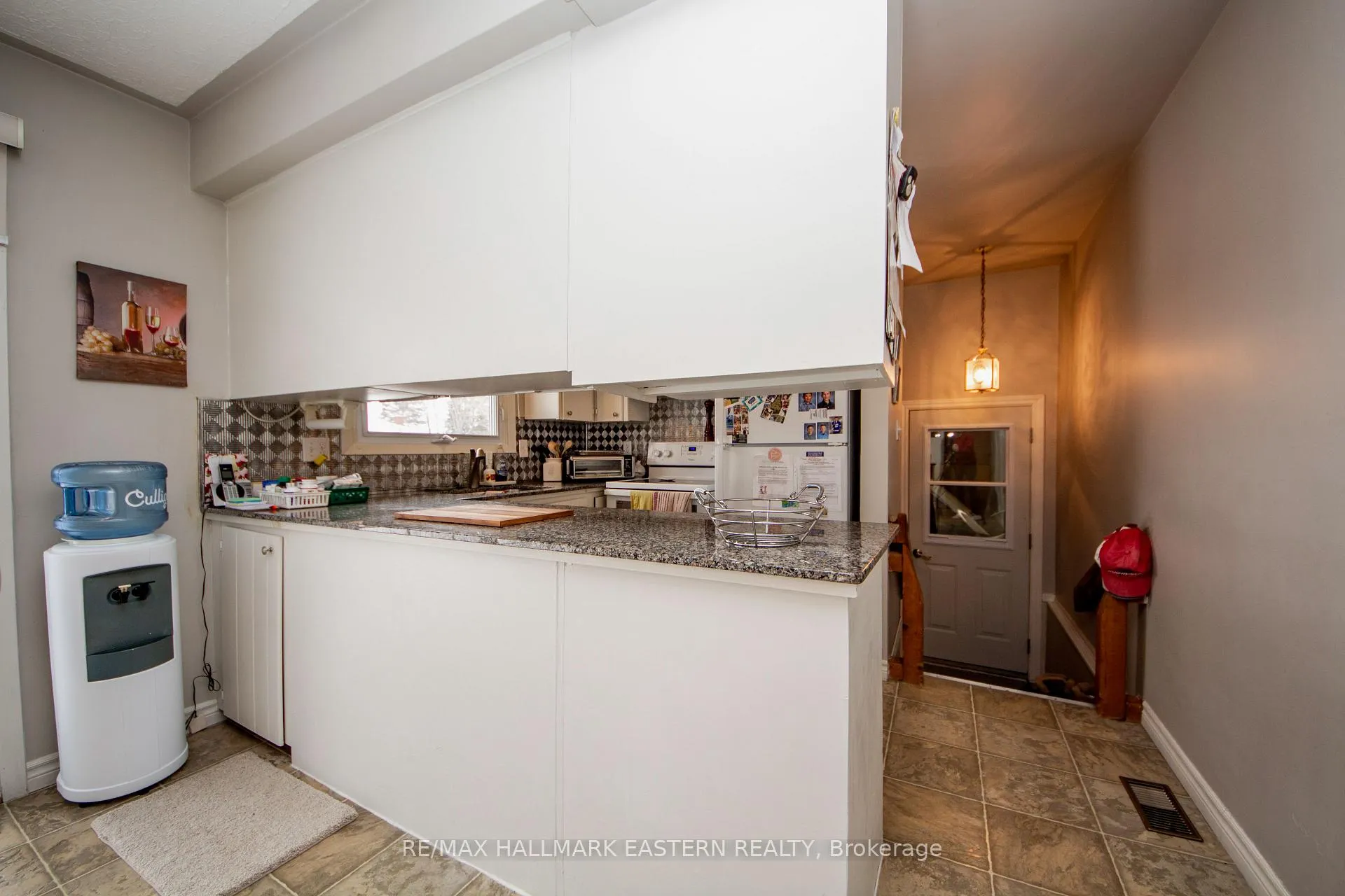 Photo 8 of 664 Deerfield Crescent, Selwyn — HOMEH