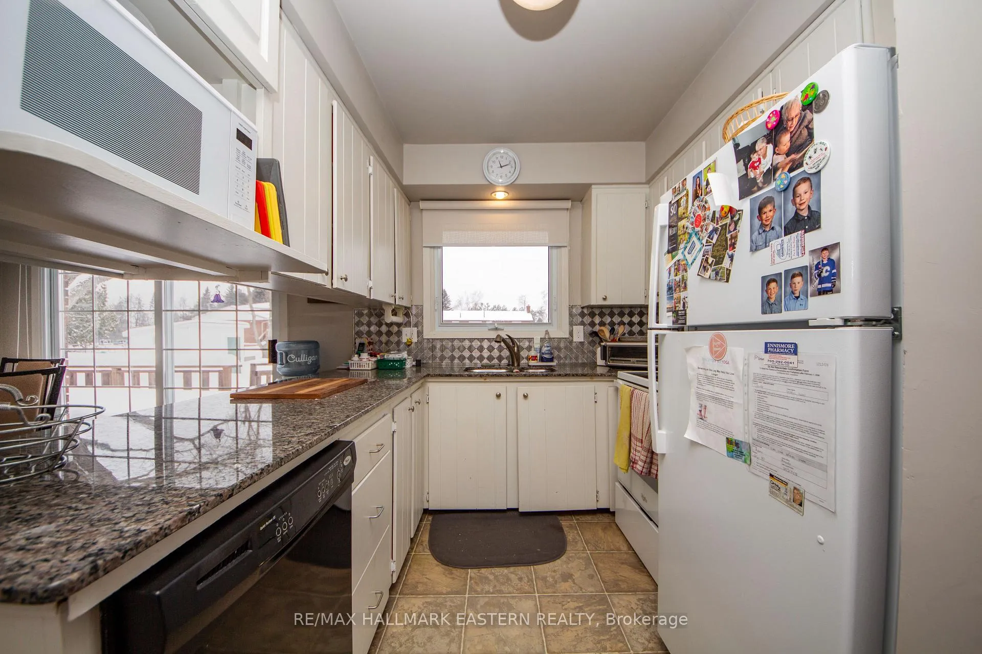 Photo 10 of 664 Deerfield Crescent, Selwyn — HOMEH