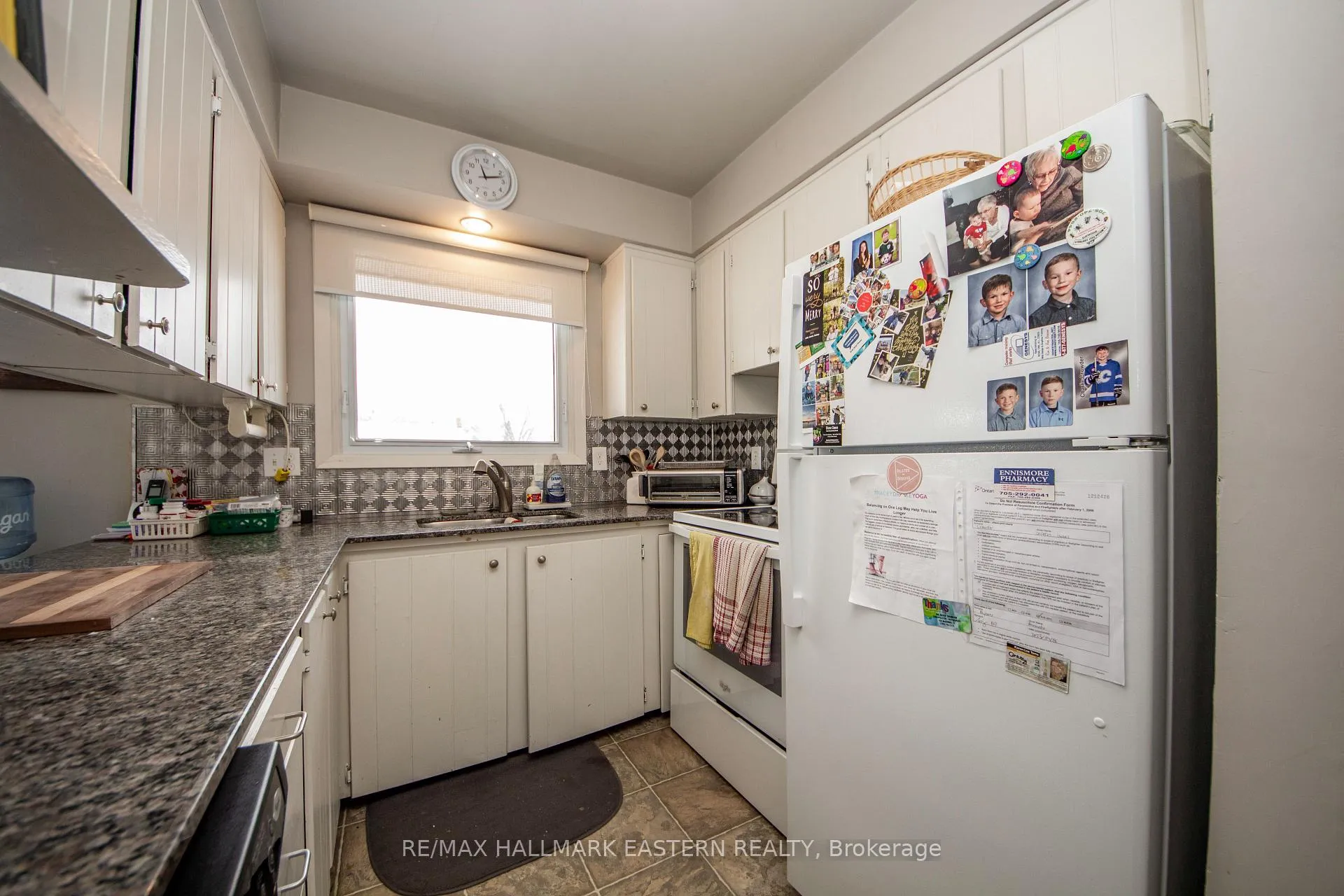 Photo 11 of 664 Deerfield Crescent, Selwyn — HOMEH