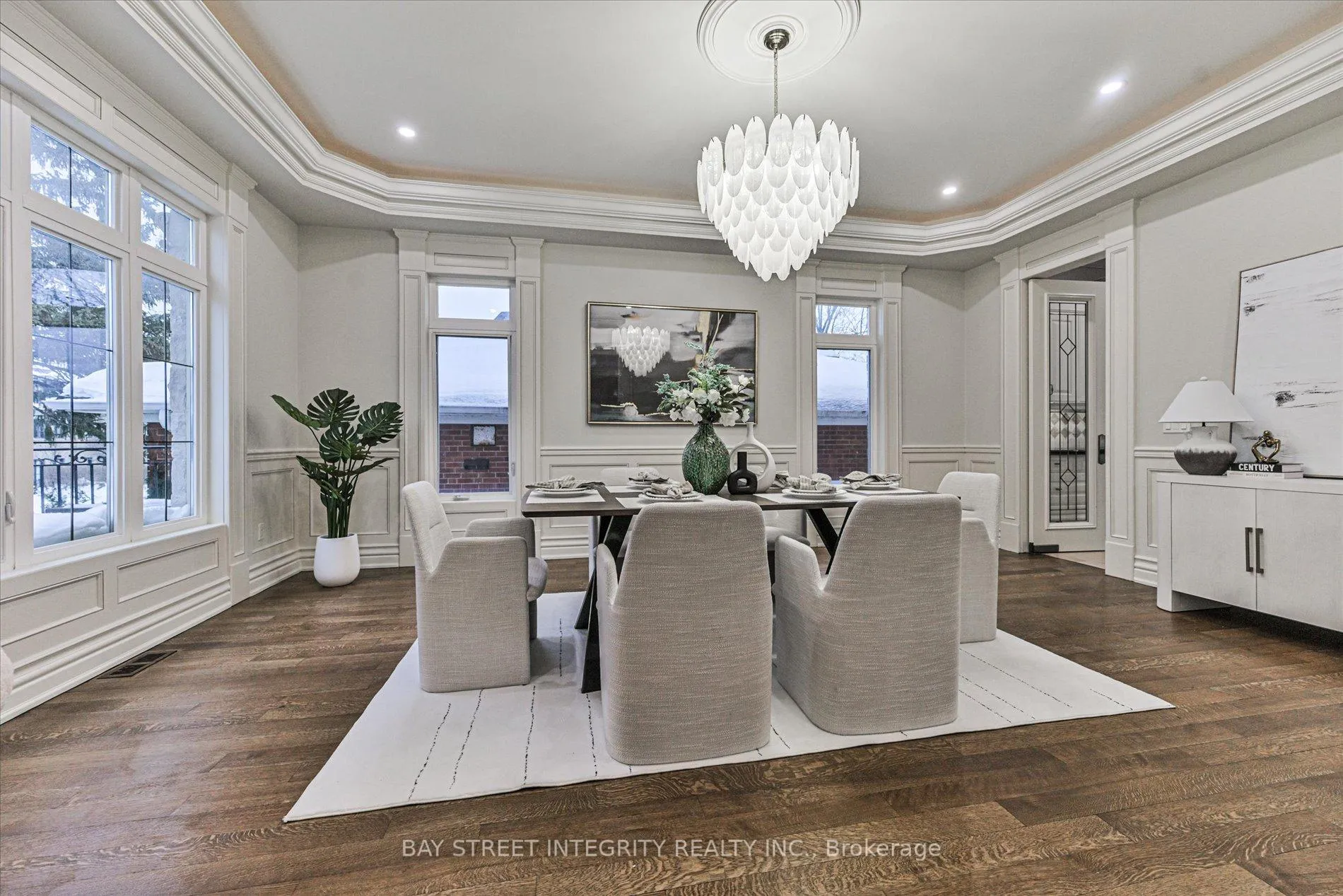 Photo 7 of 121 Caribou Road, Toronto, Bedford Park-Nortown — HOMEH