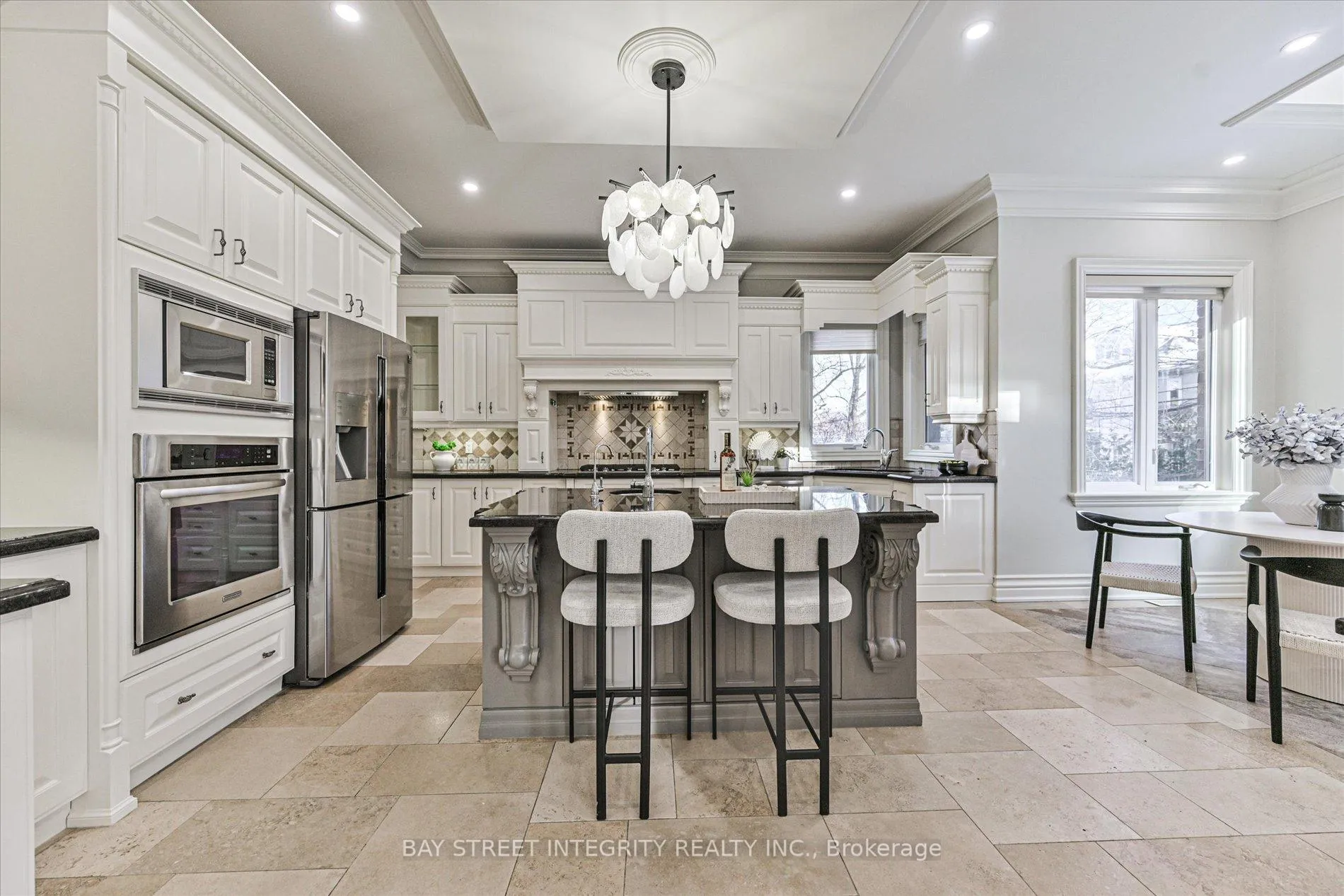 Photo 10 of 121 Caribou Road, Toronto, Bedford Park-Nortown — HOMEH