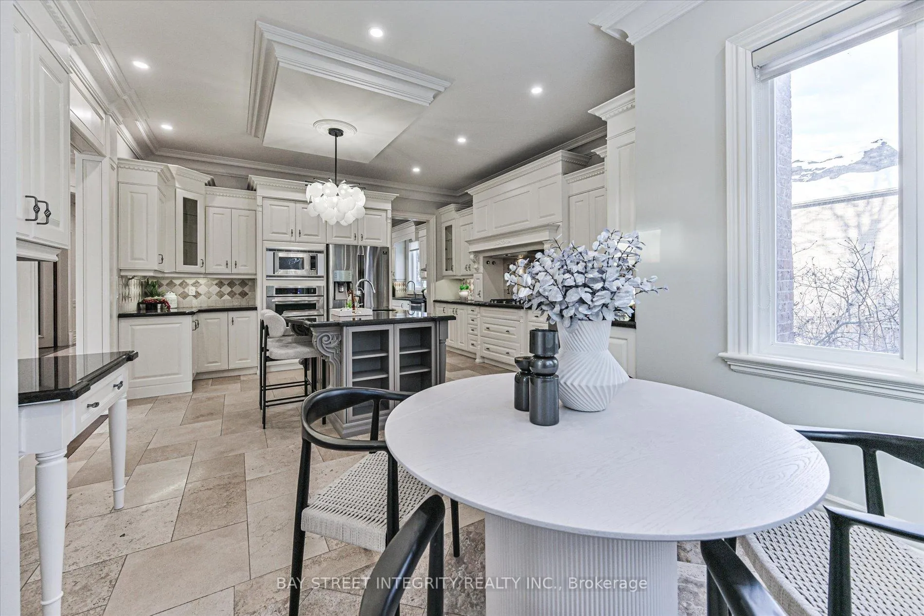 Photo 12 of 121 Caribou Road, Toronto, Bedford Park-Nortown — HOMEH