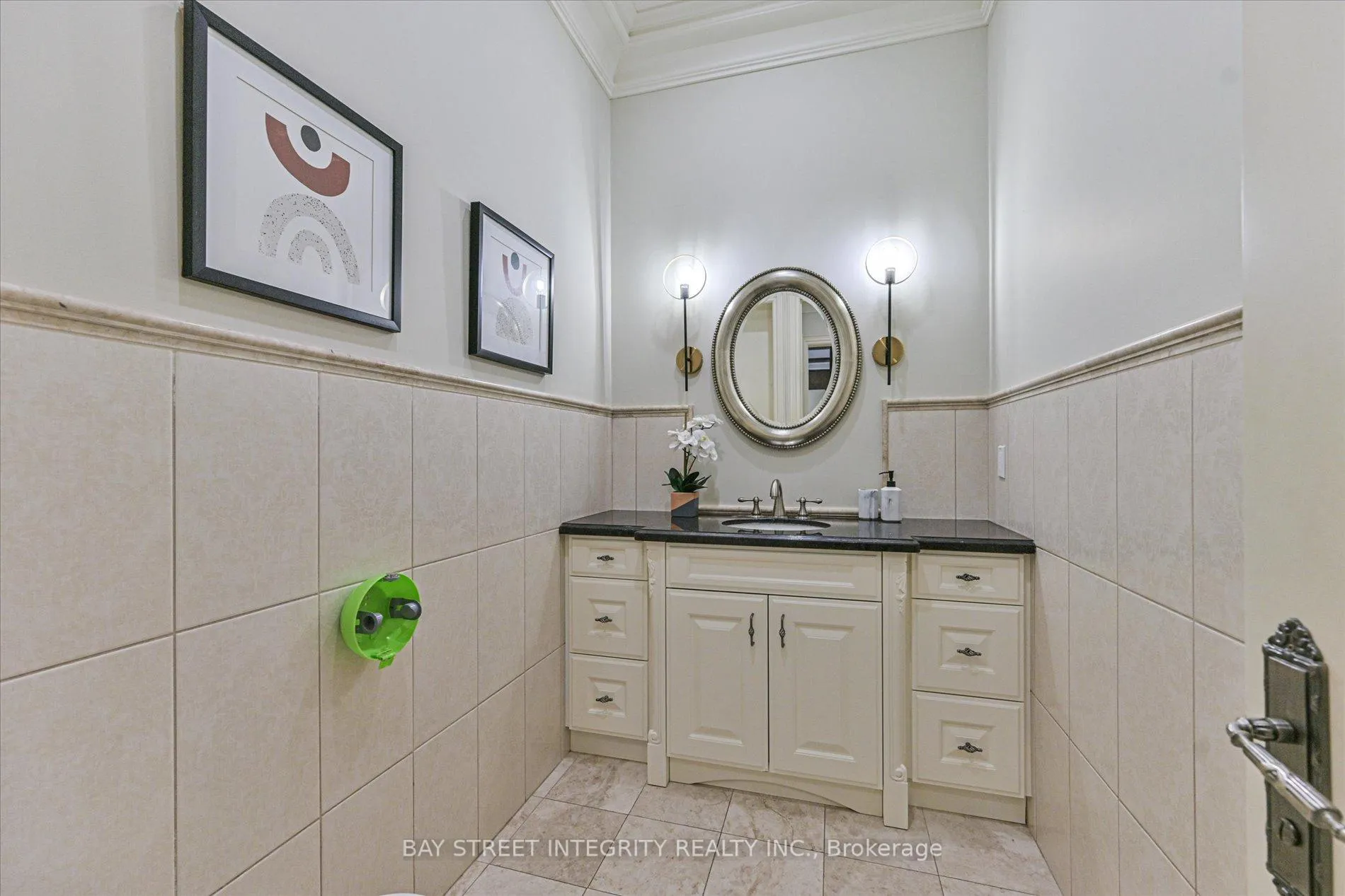 Photo 19 of 121 Caribou Road, Toronto, Bedford Park-Nortown — HOMEH