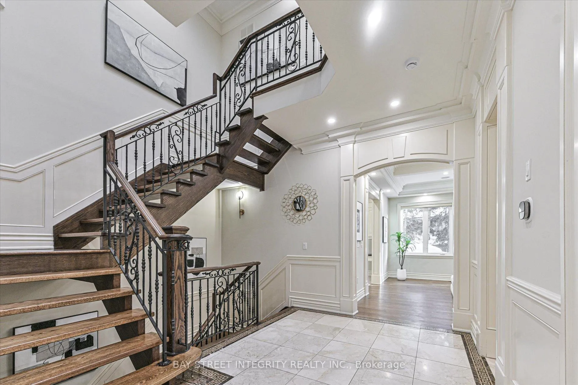 Photo 20 of 121 Caribou Road, Toronto, Bedford Park-Nortown — HOMEH