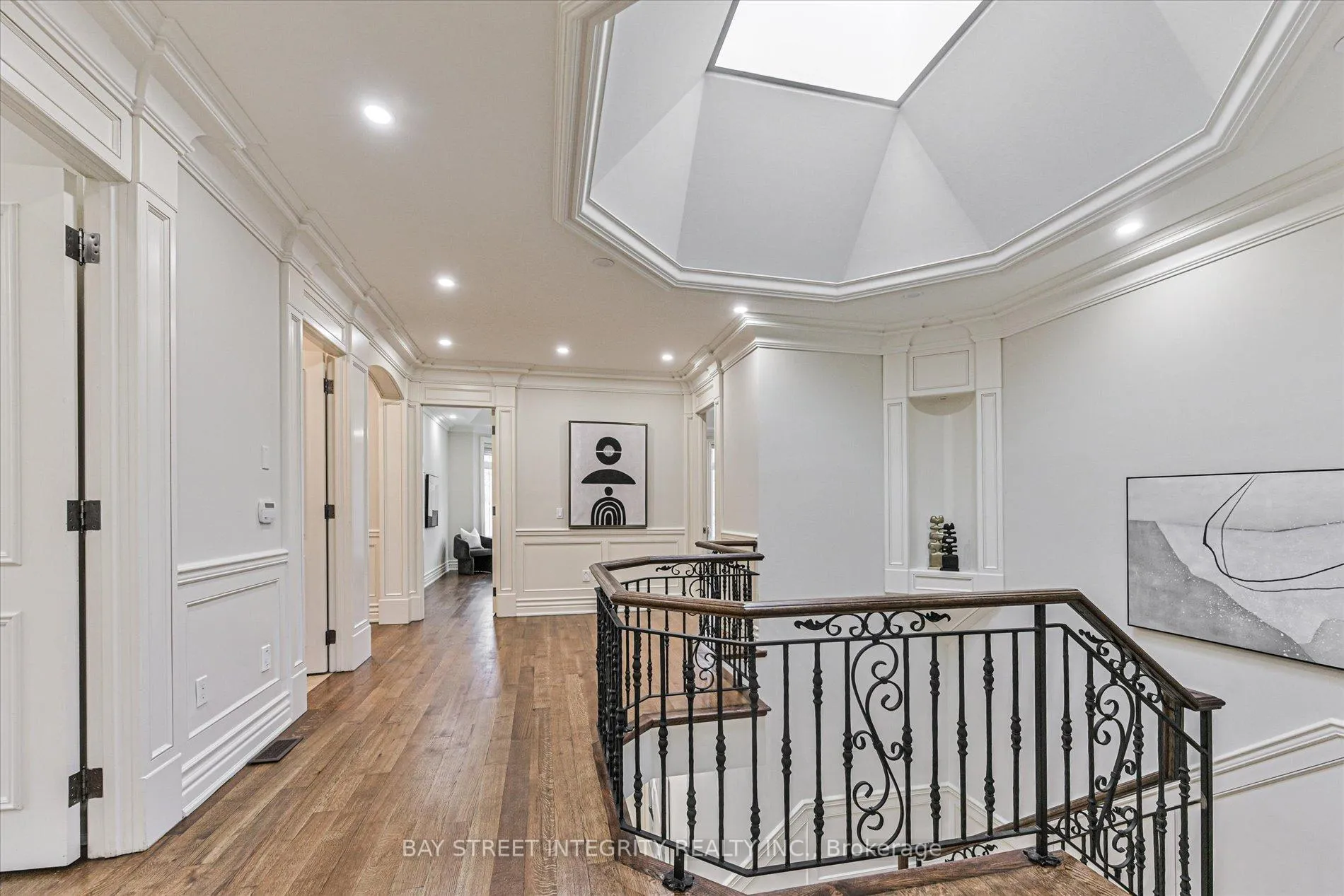 Photo 21 of 121 Caribou Road, Toronto, Bedford Park-Nortown — HOMEH