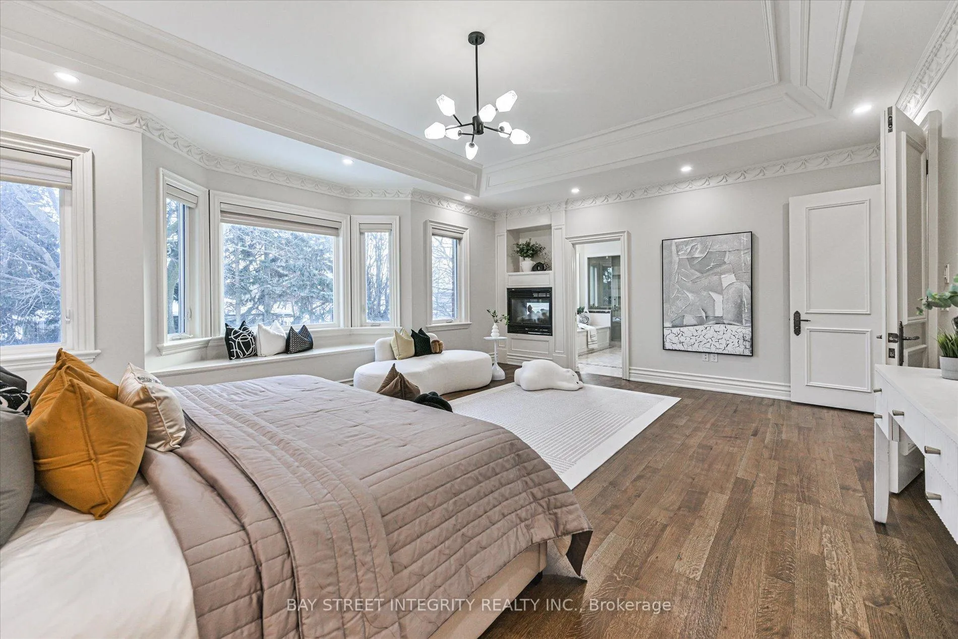 Photo 23 of 121 Caribou Road, Toronto, Bedford Park-Nortown — HOMEH