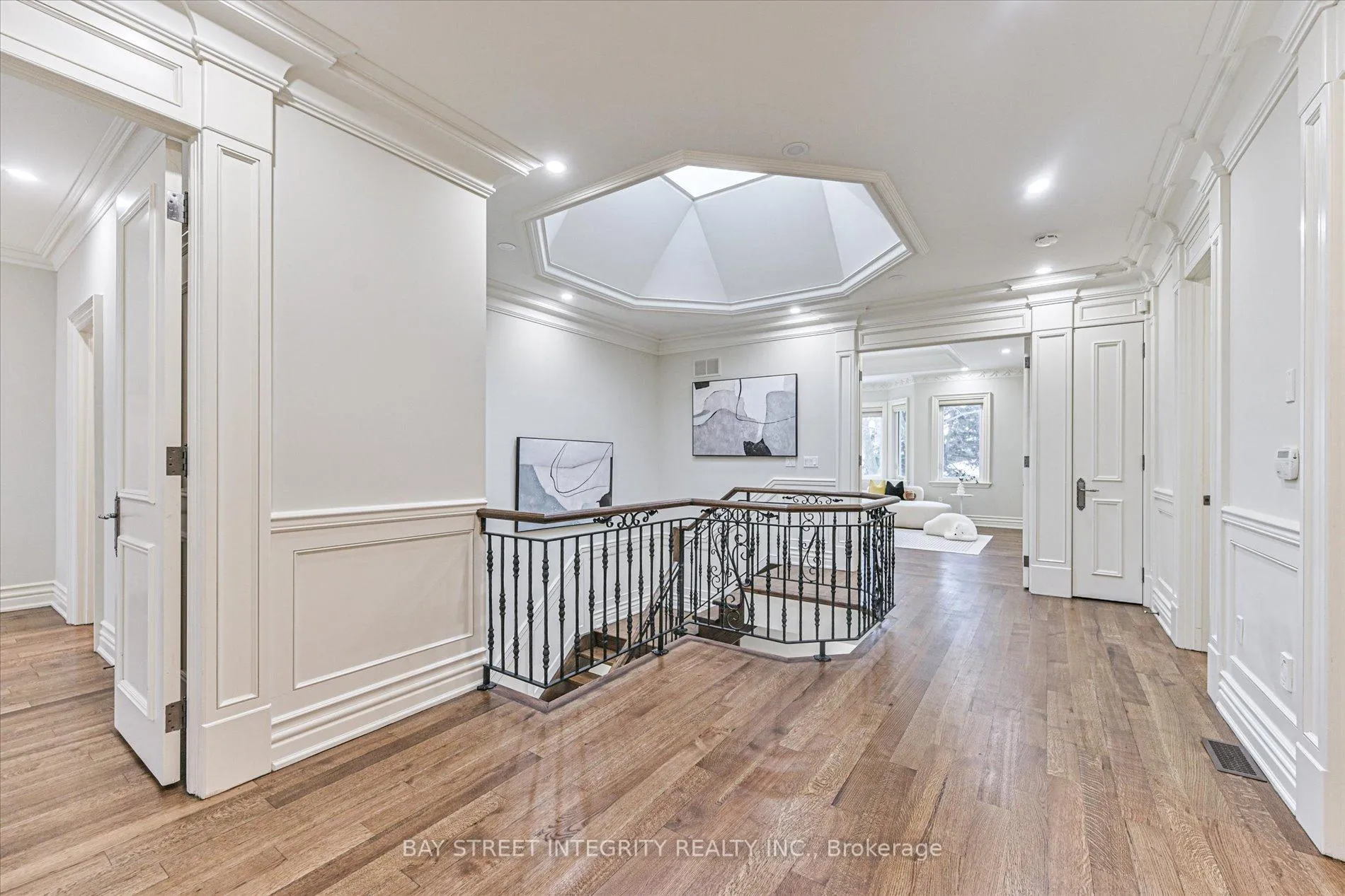 Photo 27 of 121 Caribou Road, Toronto, Bedford Park-Nortown — HOMEH