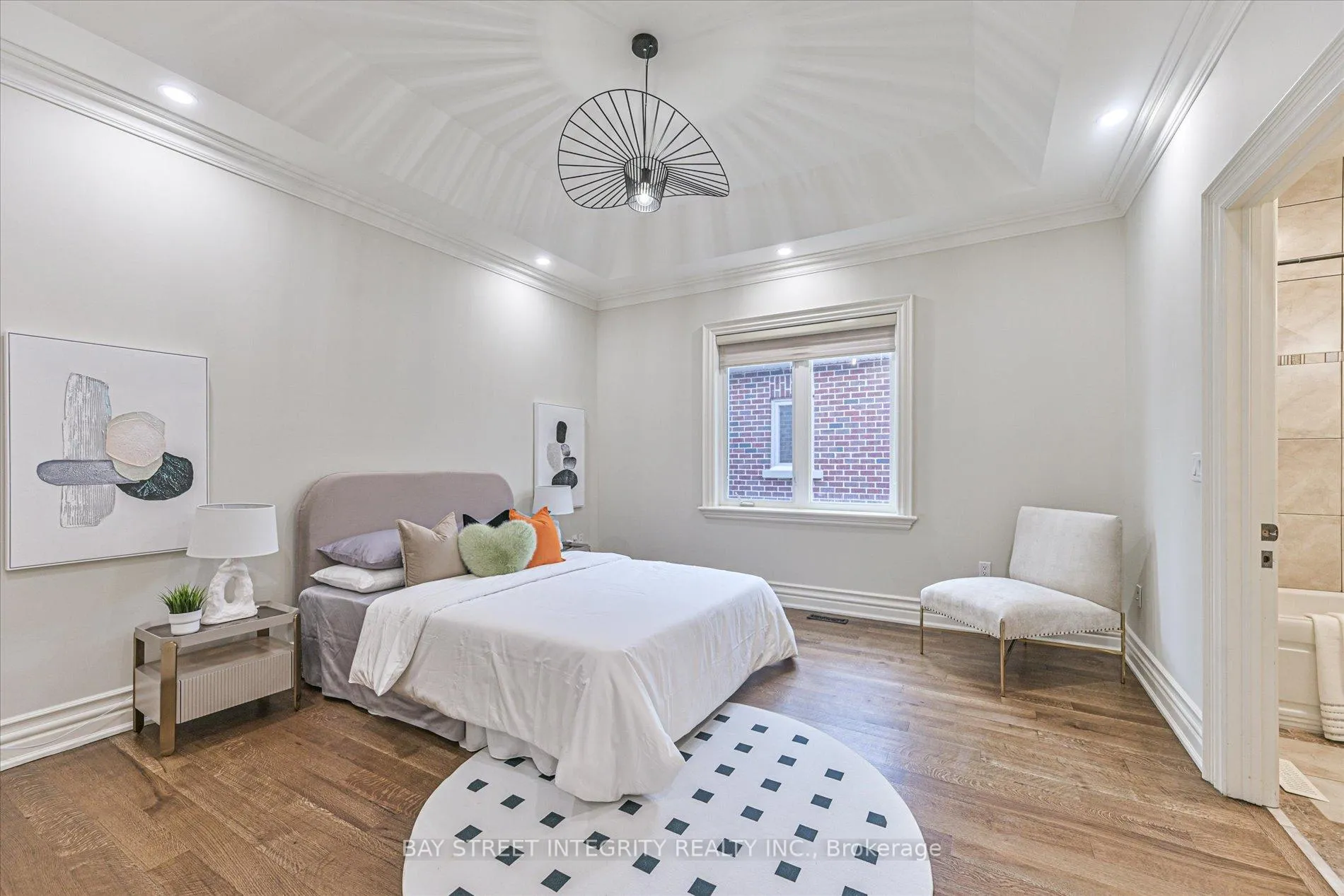 Photo 36 of 121 Caribou Road, Toronto, Bedford Park-Nortown — HOMEH