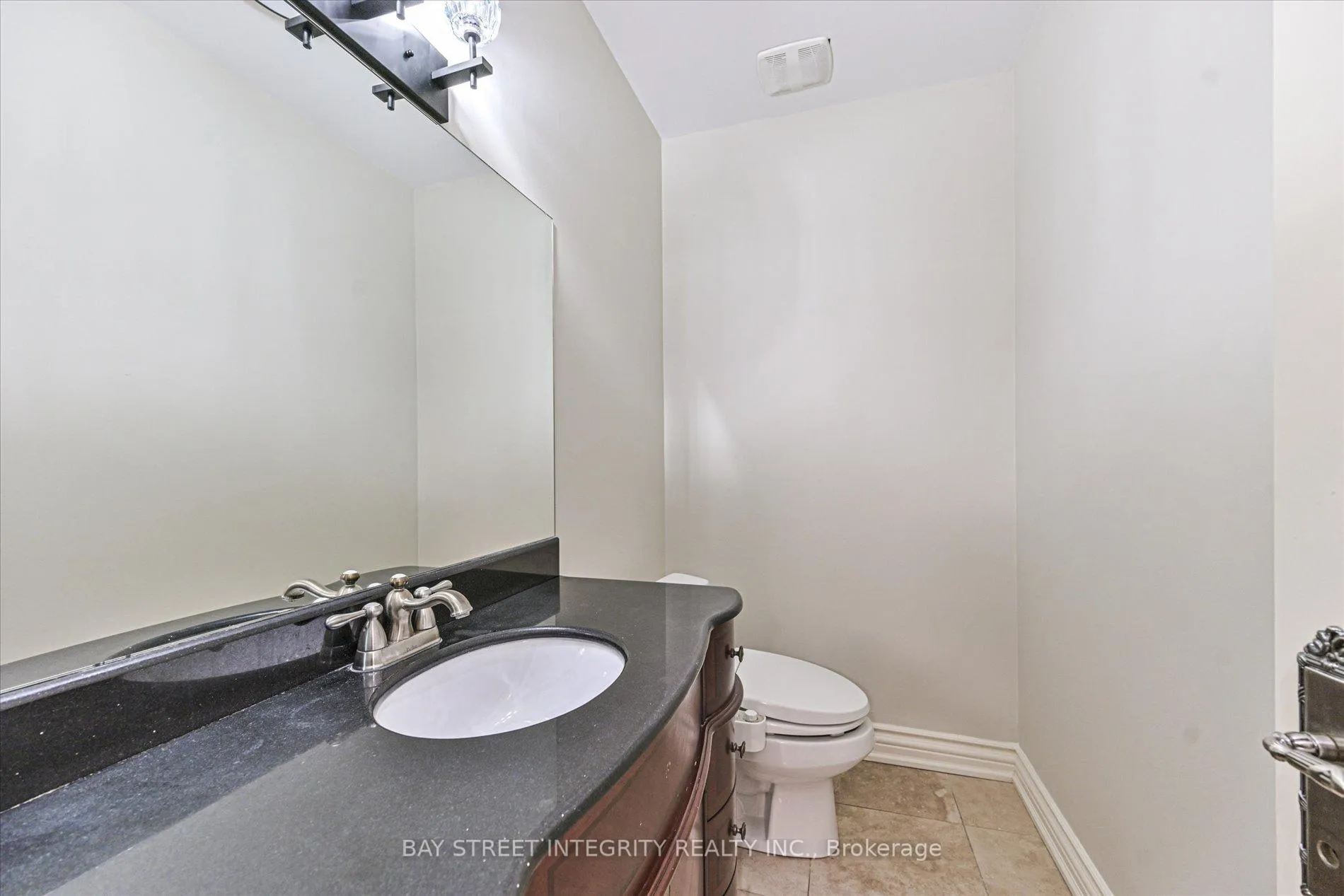Photo 43 of 121 Caribou Road, Toronto, Bedford Park-Nortown — HOMEH
