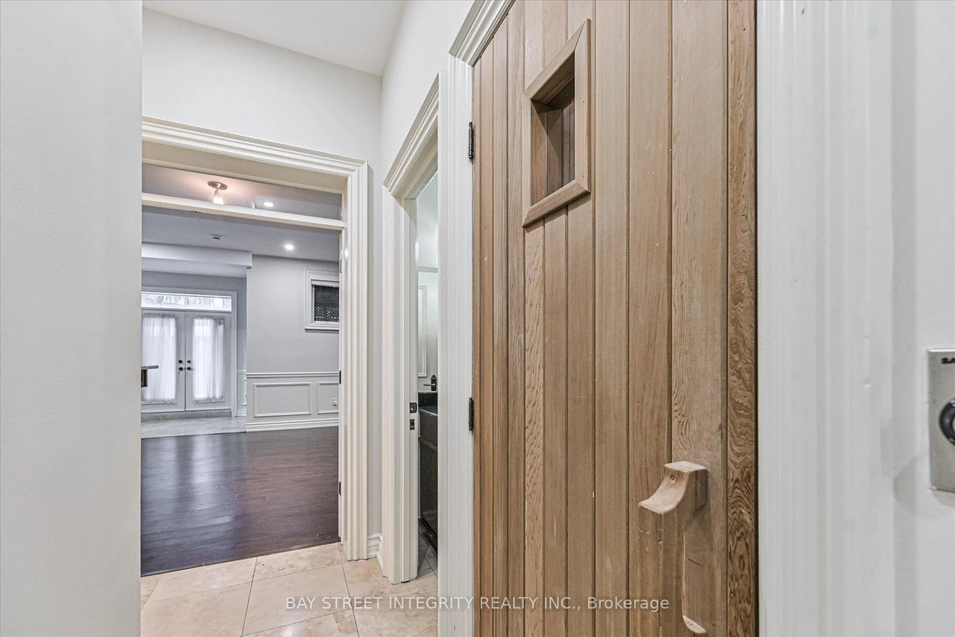Photo 44 of 121 Caribou Road, Toronto, Bedford Park-Nortown — HOMEH