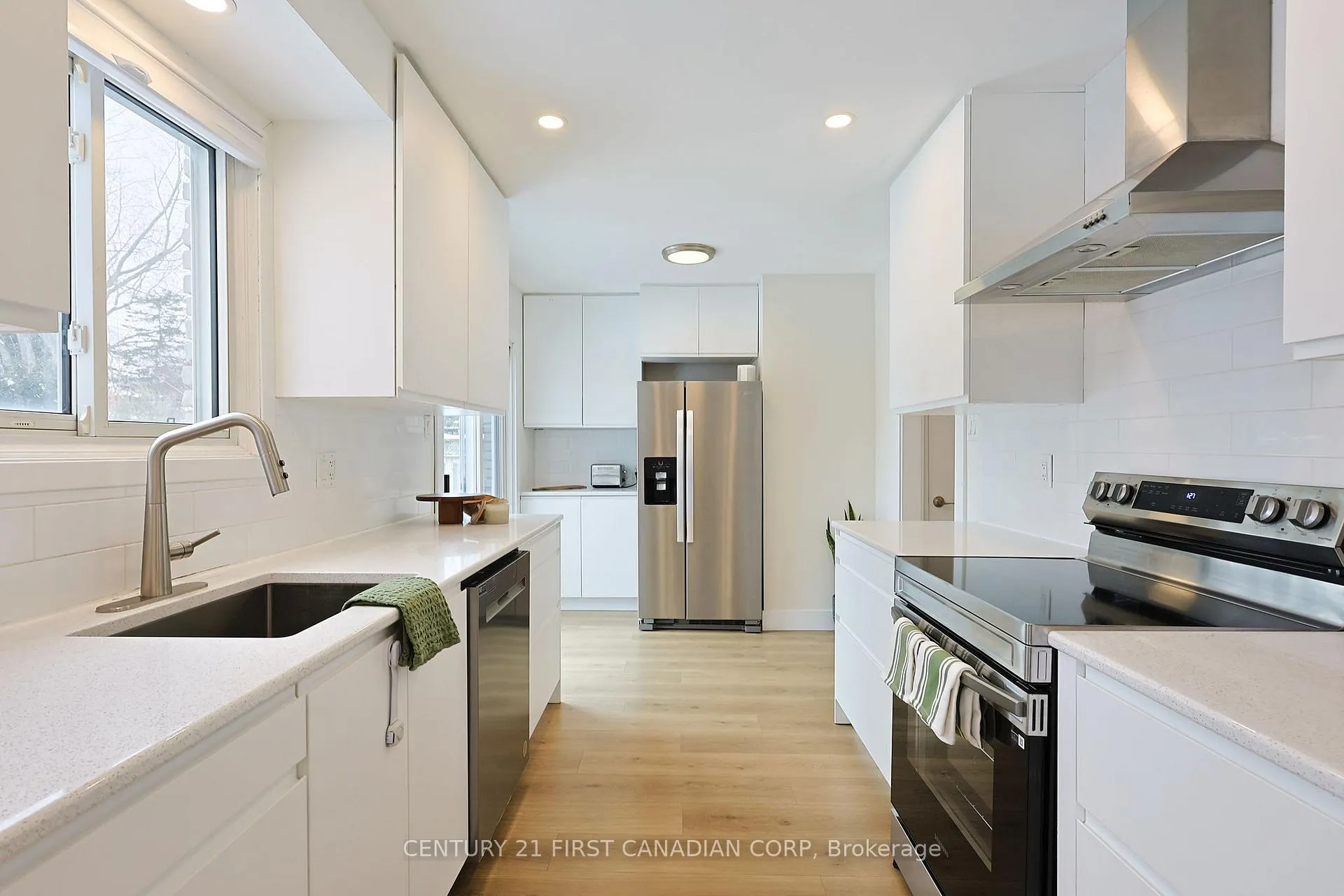 Photo 7 of 696 Griffith Street, London, South K — HOMEH