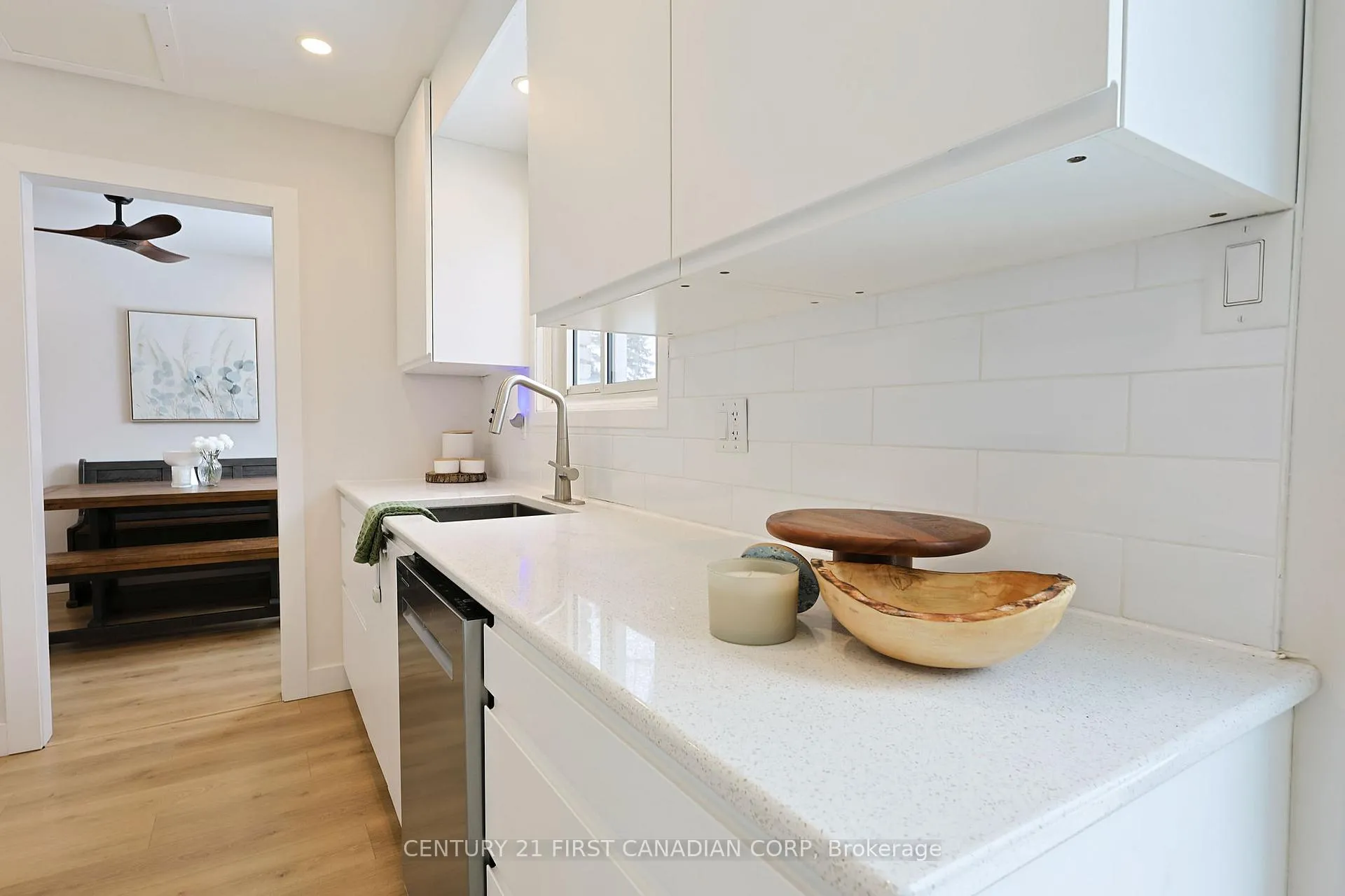 Photo 13 of 696 Griffith Street, London, South K — HOMEH