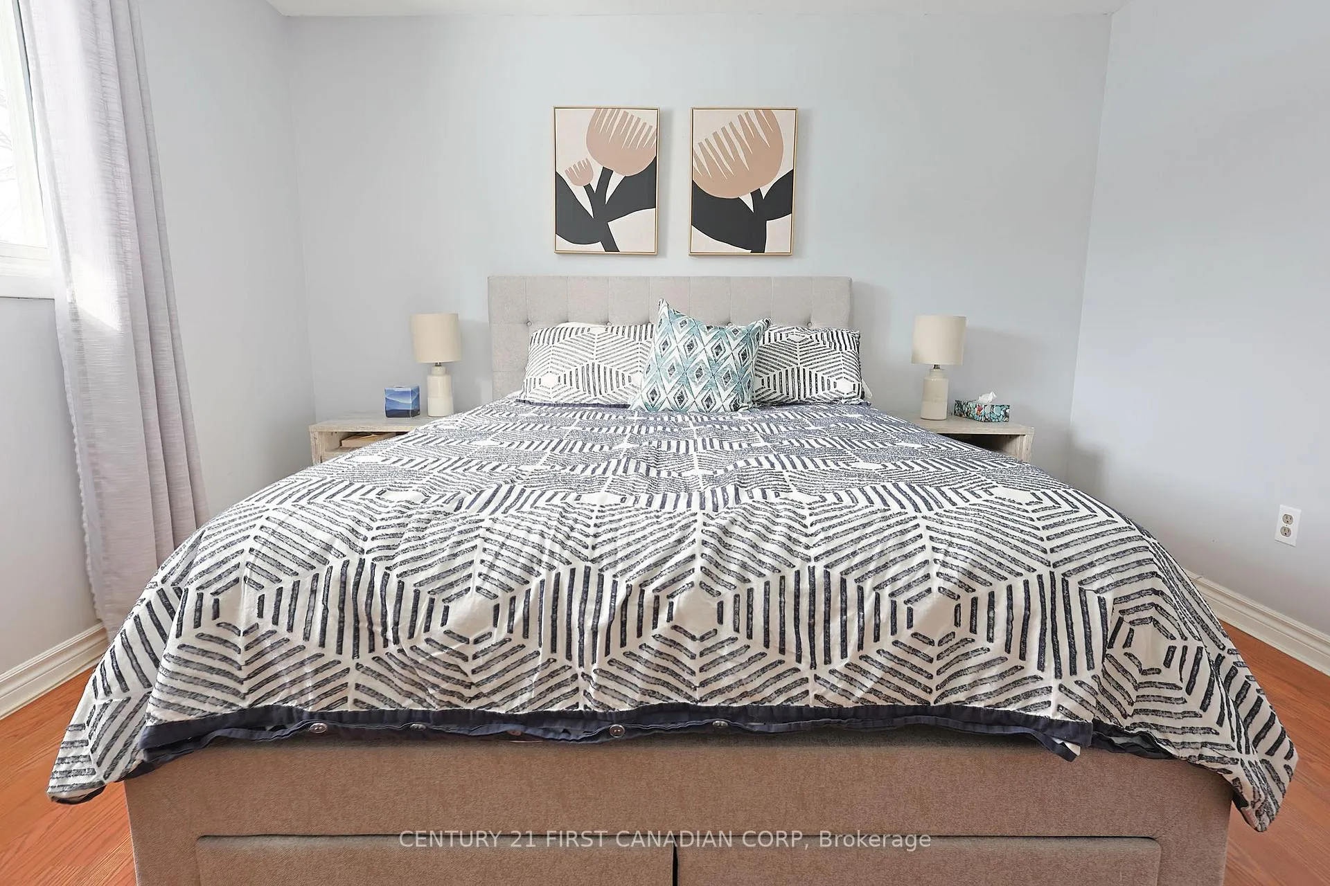 Photo 20 of 696 Griffith Street, London, South K — HOMEH