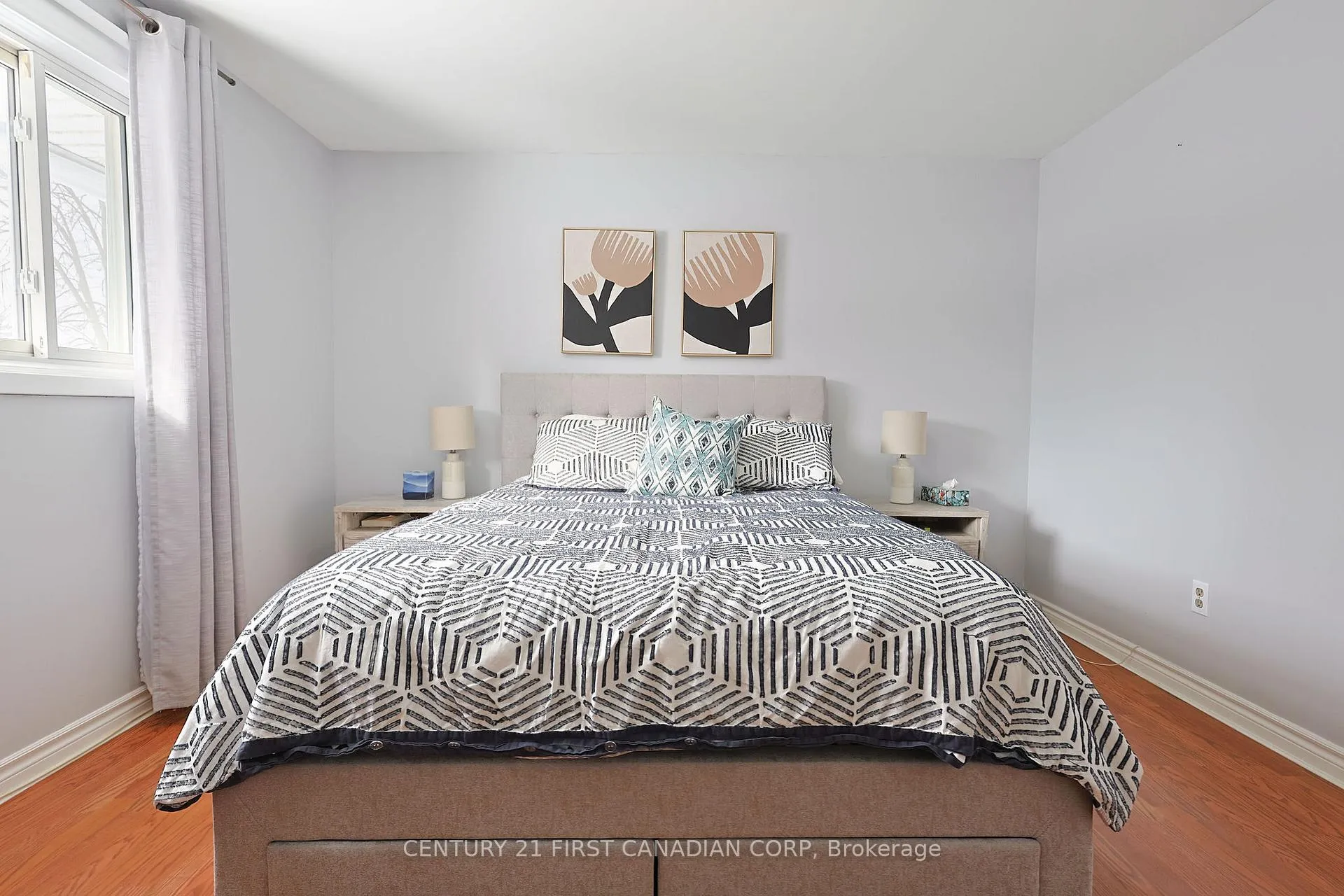 Photo 21 of 696 Griffith Street, London, South K — HOMEH