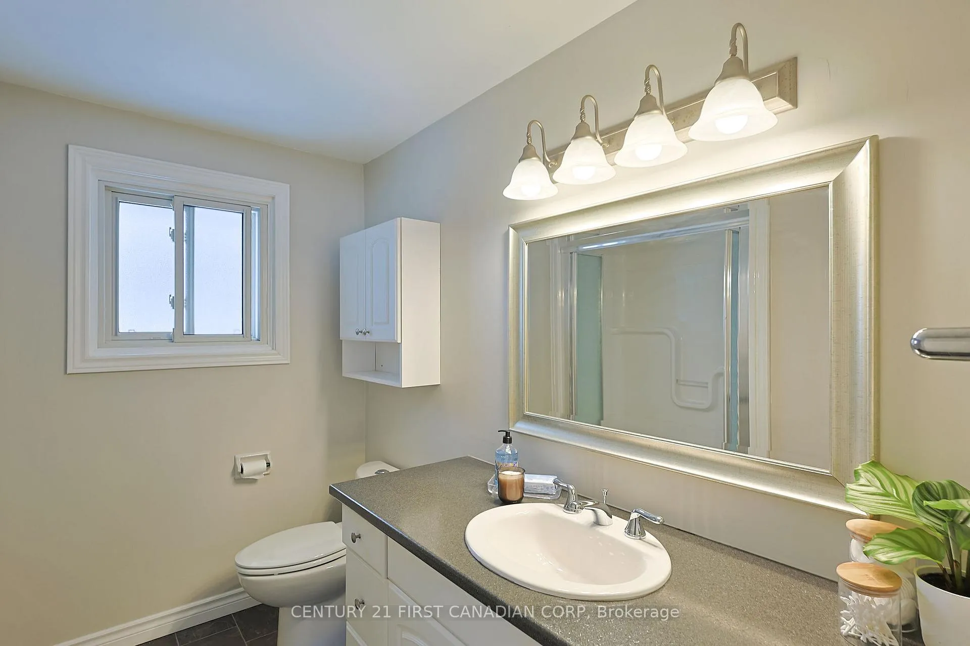 Photo 27 of 696 Griffith Street, London, South K — HOMEH