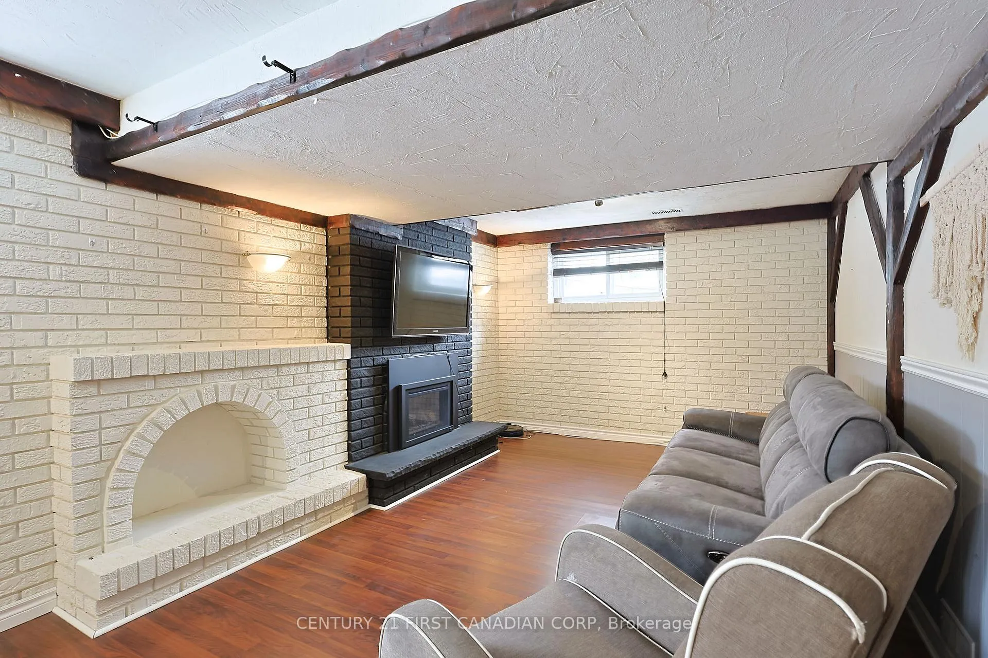Photo 29 of 696 Griffith Street, London, South K — HOMEH
