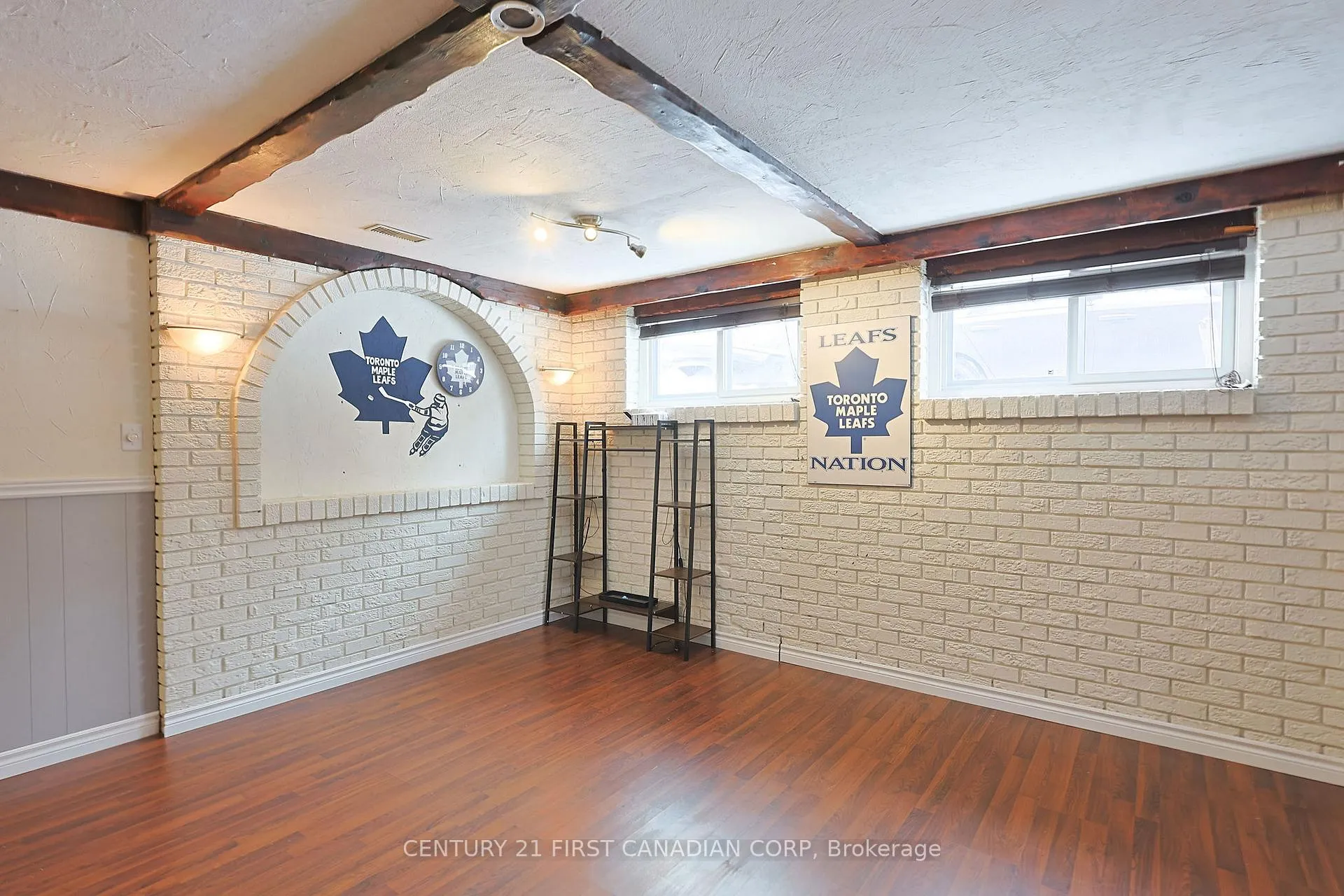Photo 31 of 696 Griffith Street, London, South K — HOMEH