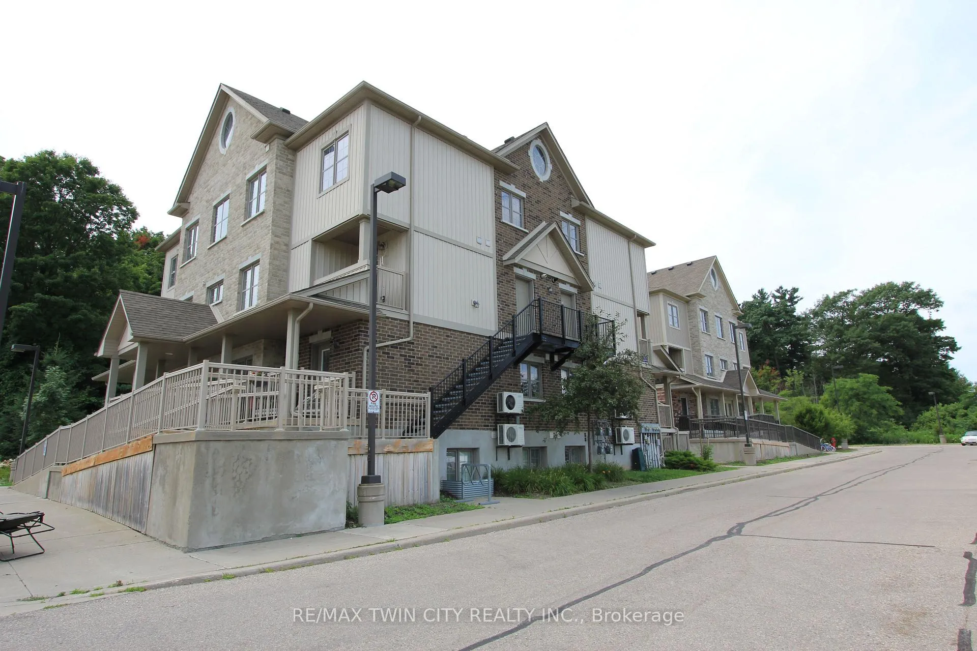 Photo 2 of Unit 3E, 255 Maitland Street, Kitchener — HOMEH