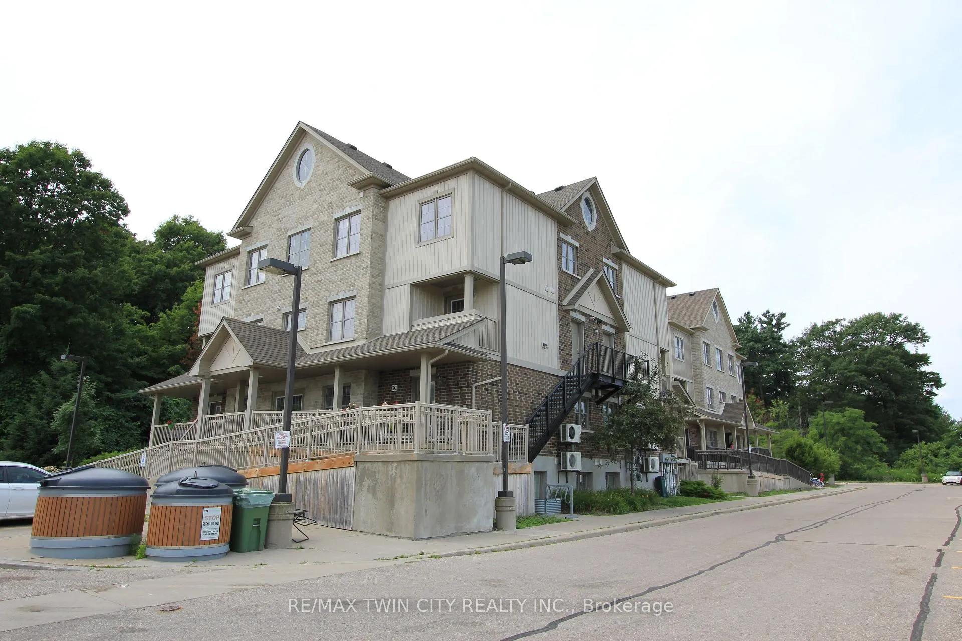 Photo 3 of Unit 3E, 255 Maitland Street, Kitchener — HOMEH