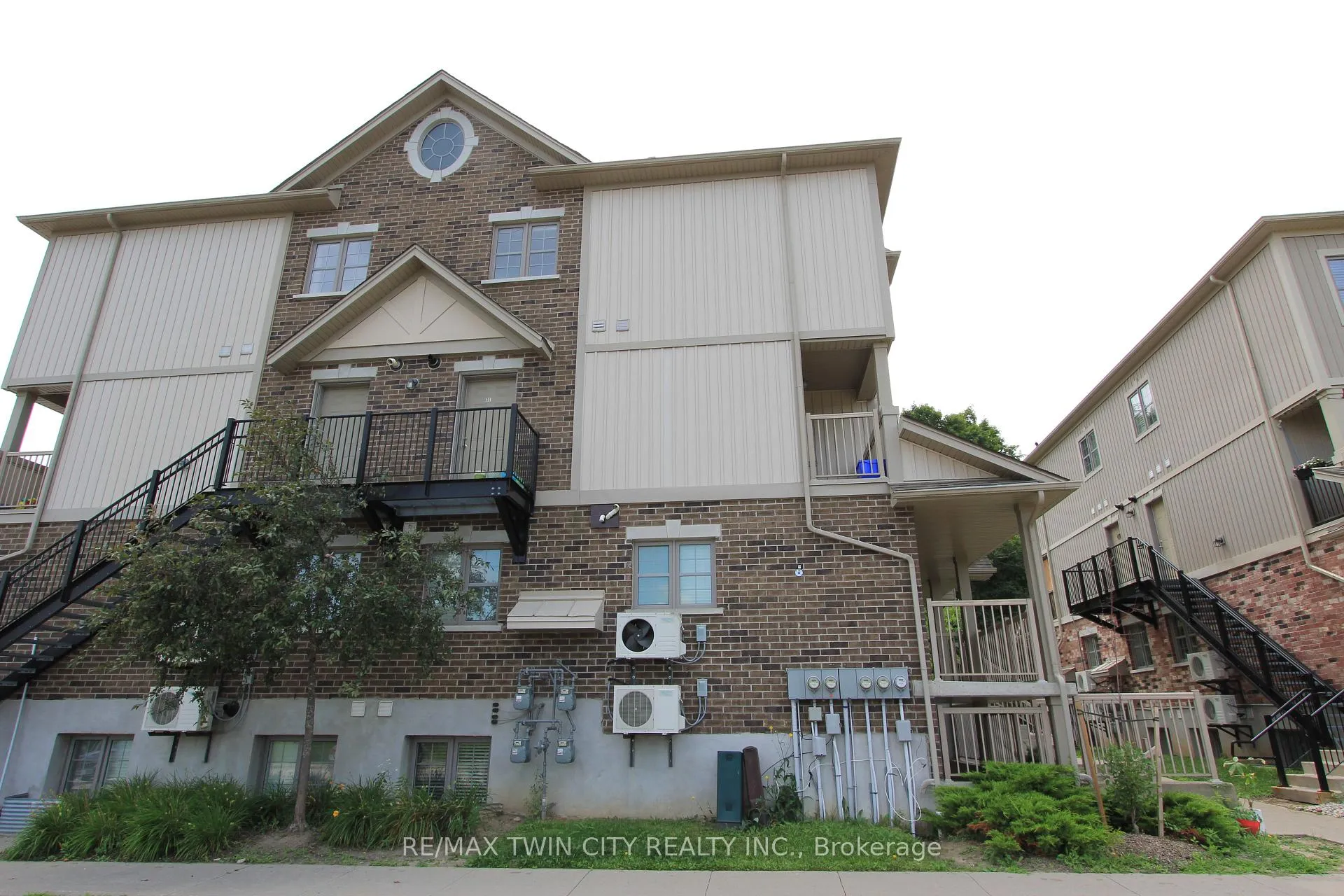 Photo 4 of Unit 3E, 255 Maitland Street, Kitchener — HOMEH