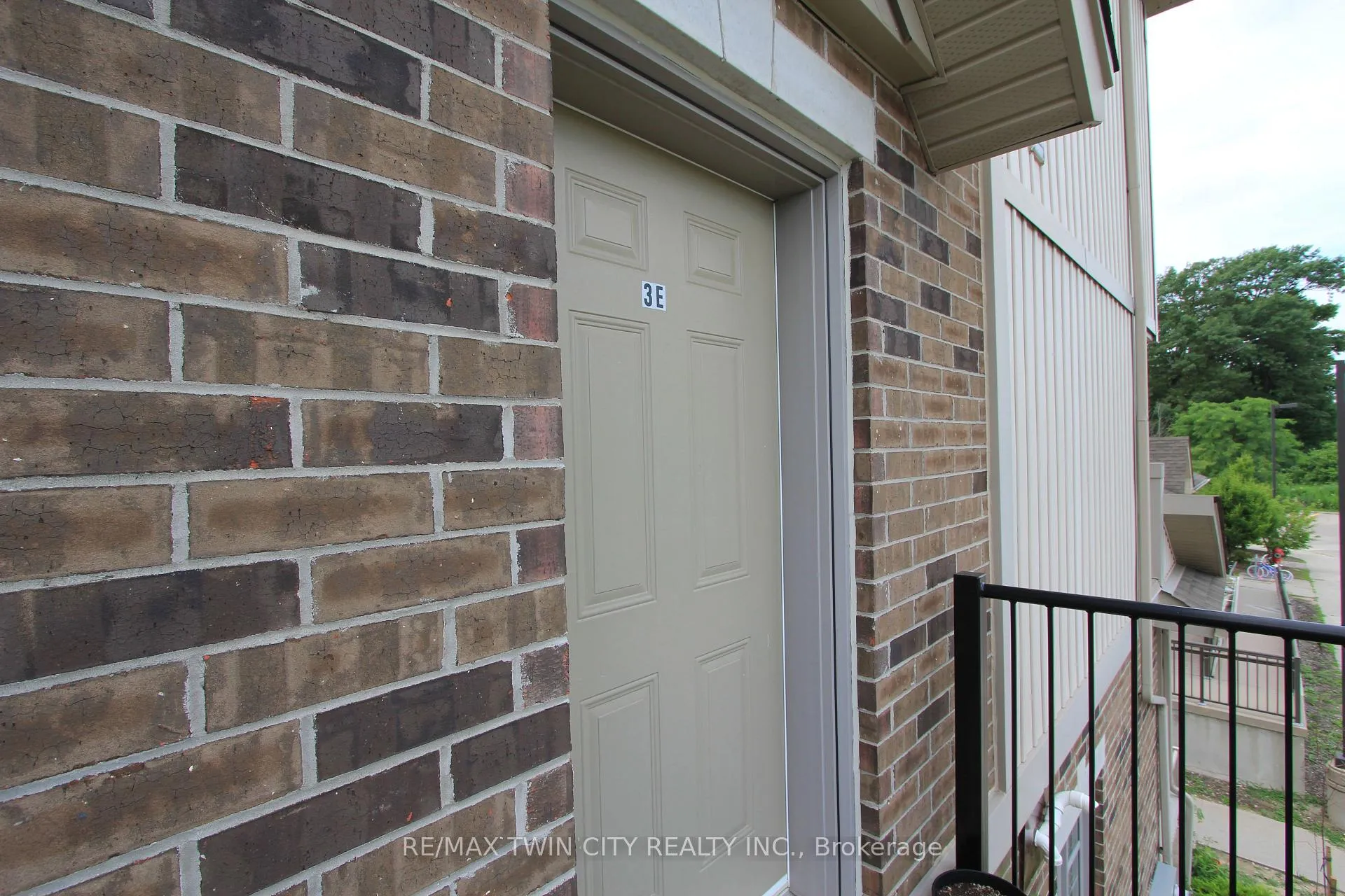 Photo 11 of Unit 3E, 255 Maitland Street, Kitchener — HOMEH
