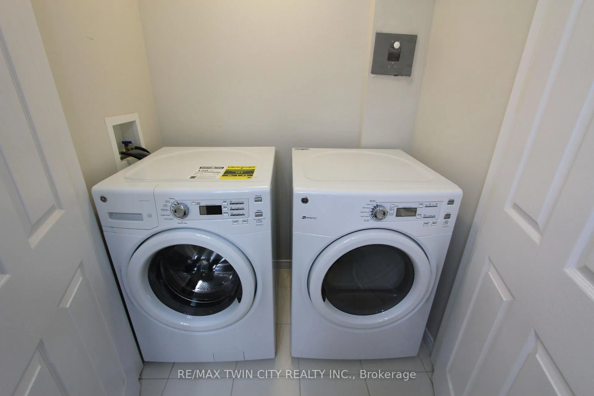 Photo 31 of Unit 3E, 255 Maitland Street, Kitchener — HOMEH