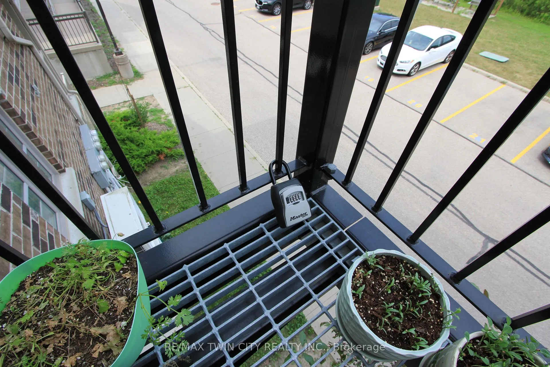 Photo 32 of Unit 3E, 255 Maitland Street, Kitchener — HOMEH