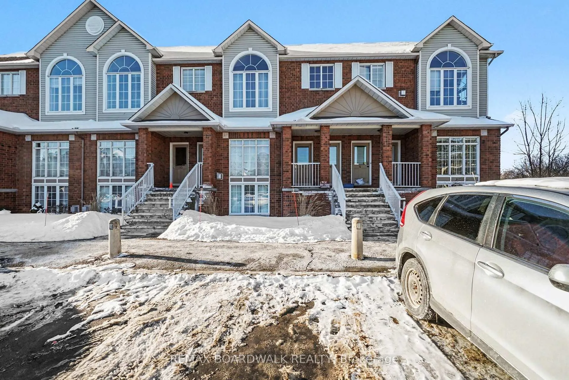 Photo 2 of 6 Briston Private, Ottawa, Hunt Club Park — HOMEH