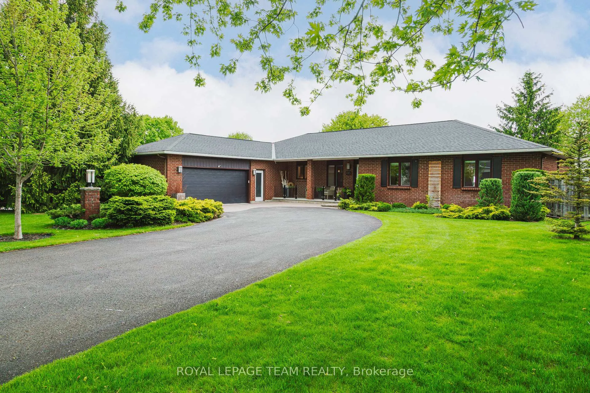 Photo 1 of 1085 Lena Avenue, Ottawa, Manotick Long Island & Nicholls Island — HOMEH