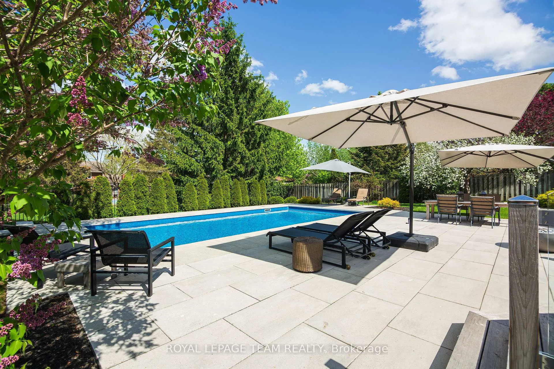 Photo 3 of 1085 Lena Avenue, Ottawa, Manotick Long Island & Nicholls Island — HOMEH