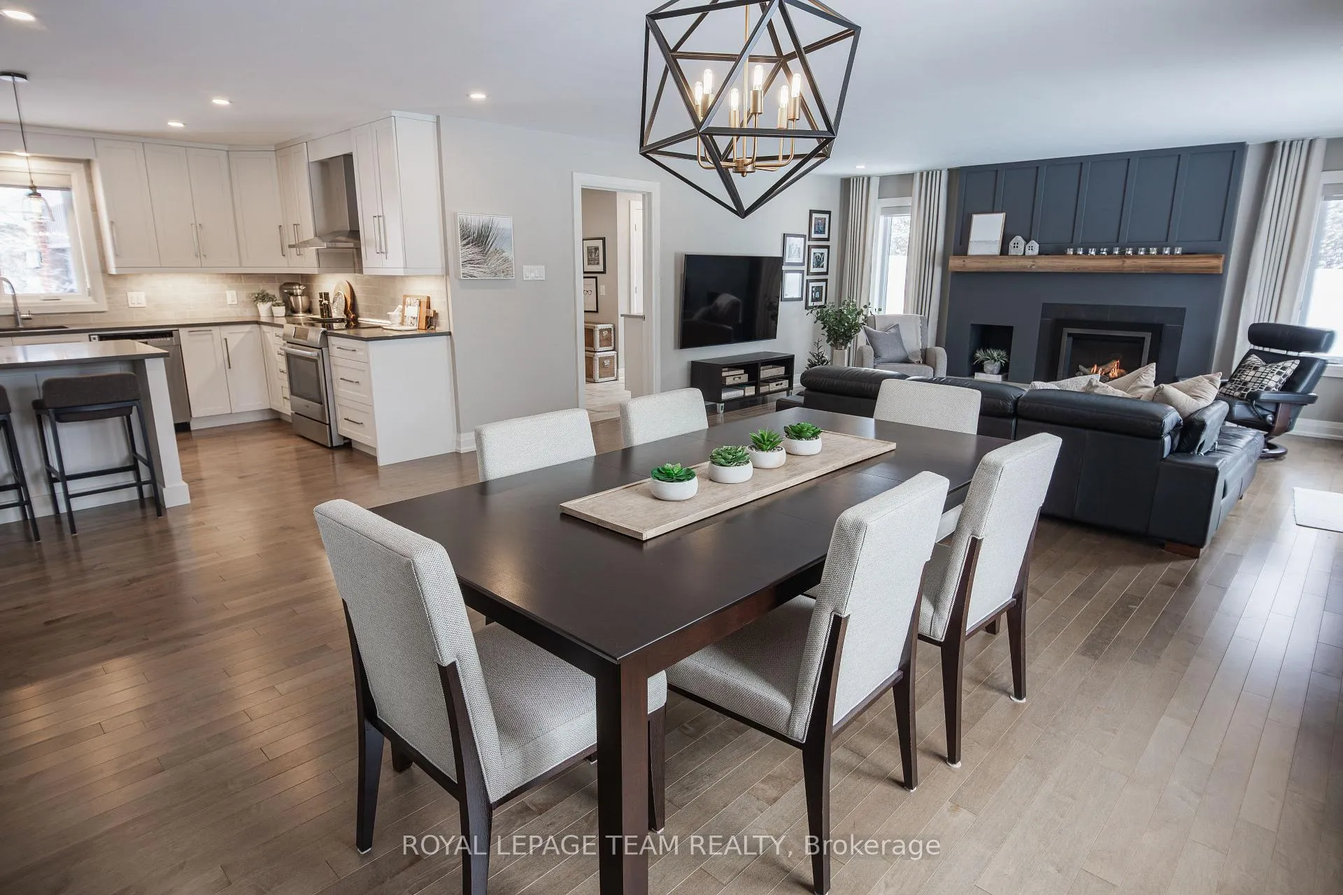 Photo 14 of 1085 Lena Avenue, Ottawa, Manotick Long Island & Nicholls Island — HOMEH