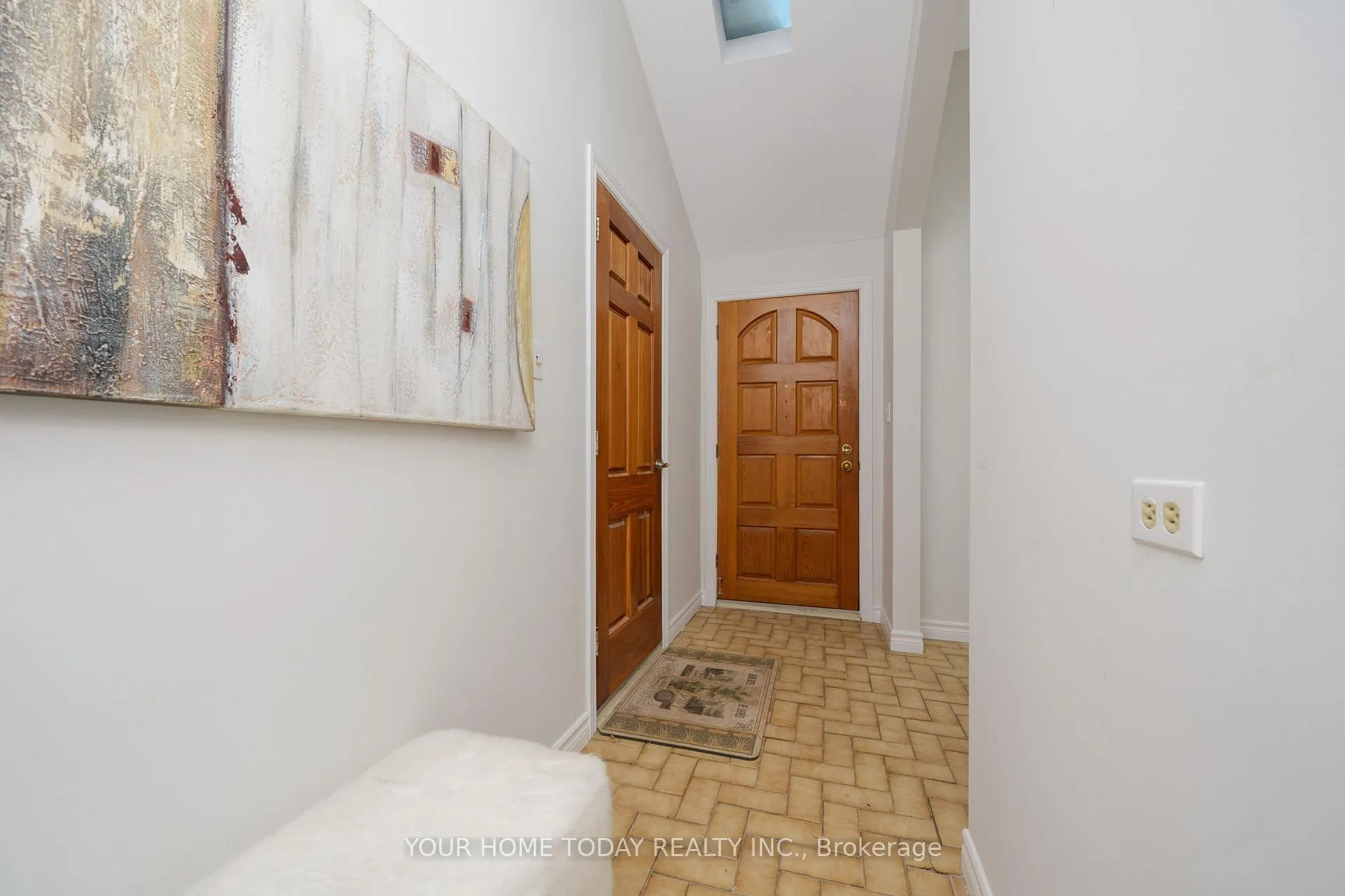 Photo 4 of 26 Fagan Drive, Halton Hills, Georgetown — HOMEH