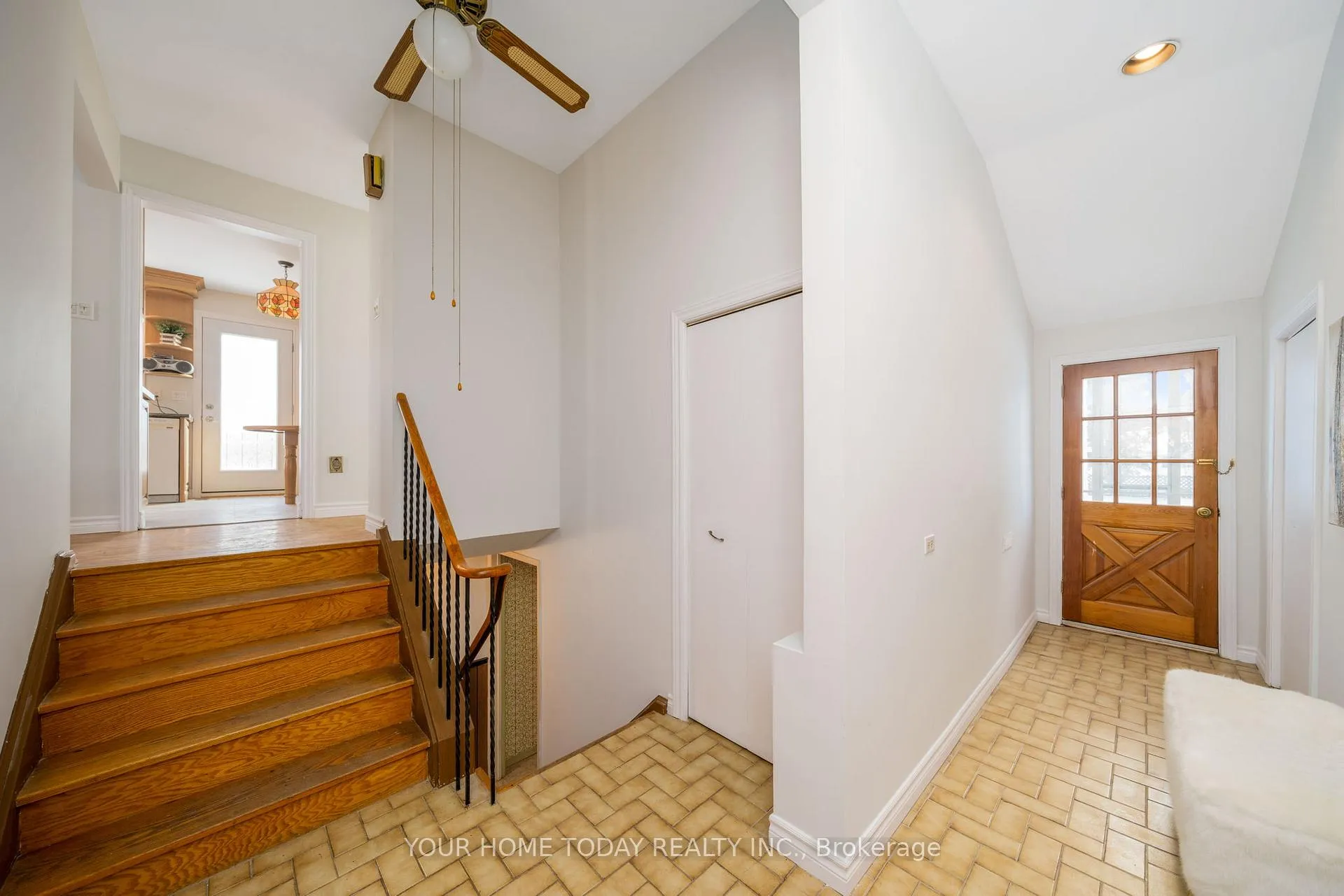 Photo 5 of 26 Fagan Drive, Halton Hills, Georgetown — HOMEH