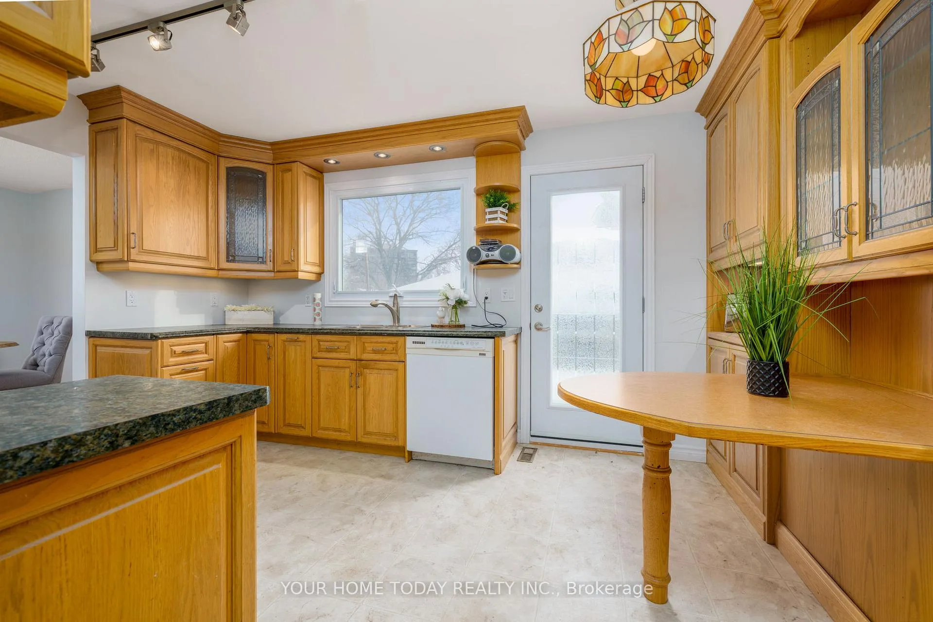 Photo 11 of 26 Fagan Drive, Halton Hills, Georgetown — HOMEH