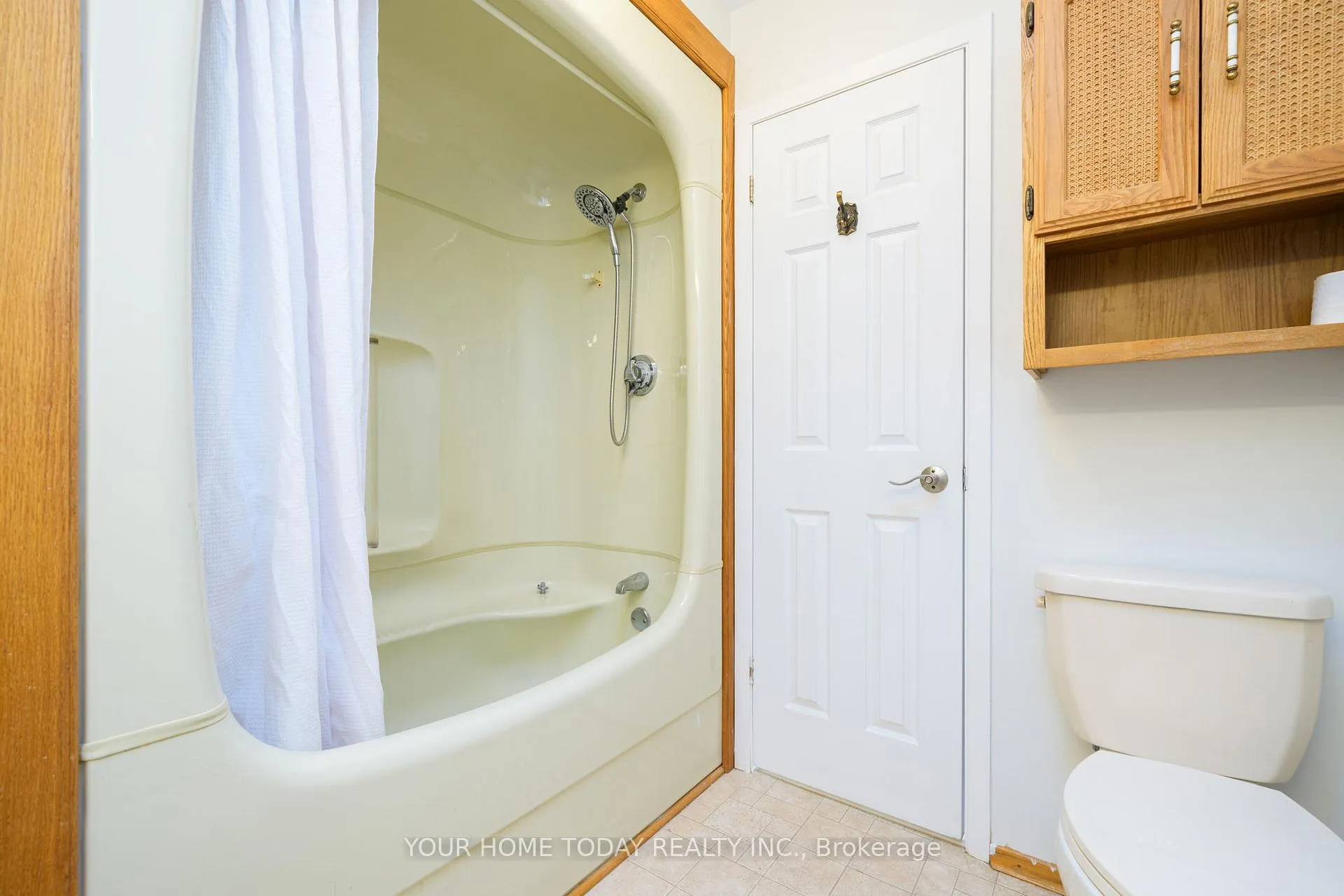 Photo 20 of 26 Fagan Drive, Halton Hills, Georgetown — HOMEH