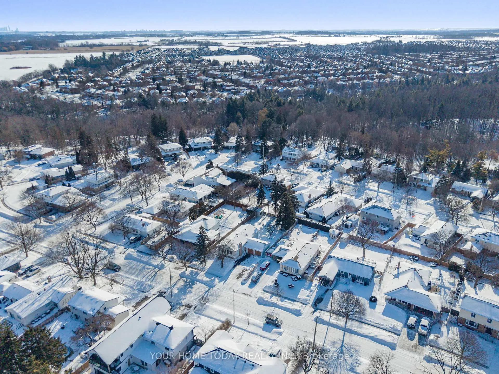 Photo 44 of 26 Fagan Drive, Halton Hills, Georgetown — HOMEH