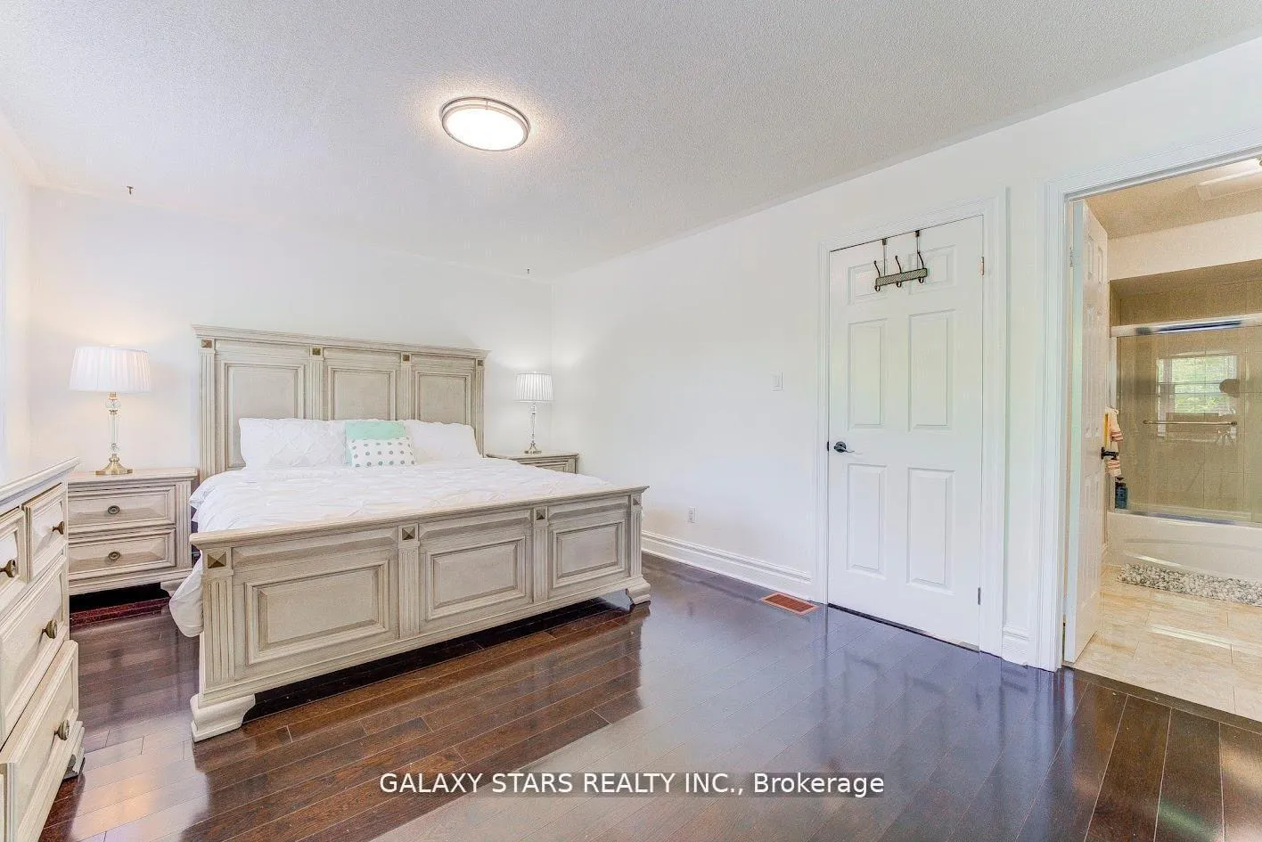 Photo 10 of 45 Booth Crescent, Ajax, Central — HOMEH