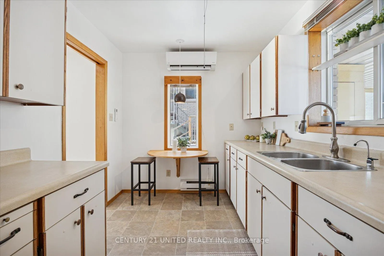 Photo 23 of 411 Highland Road, Peterborough, Northcrest Ward 5 — HOMEH