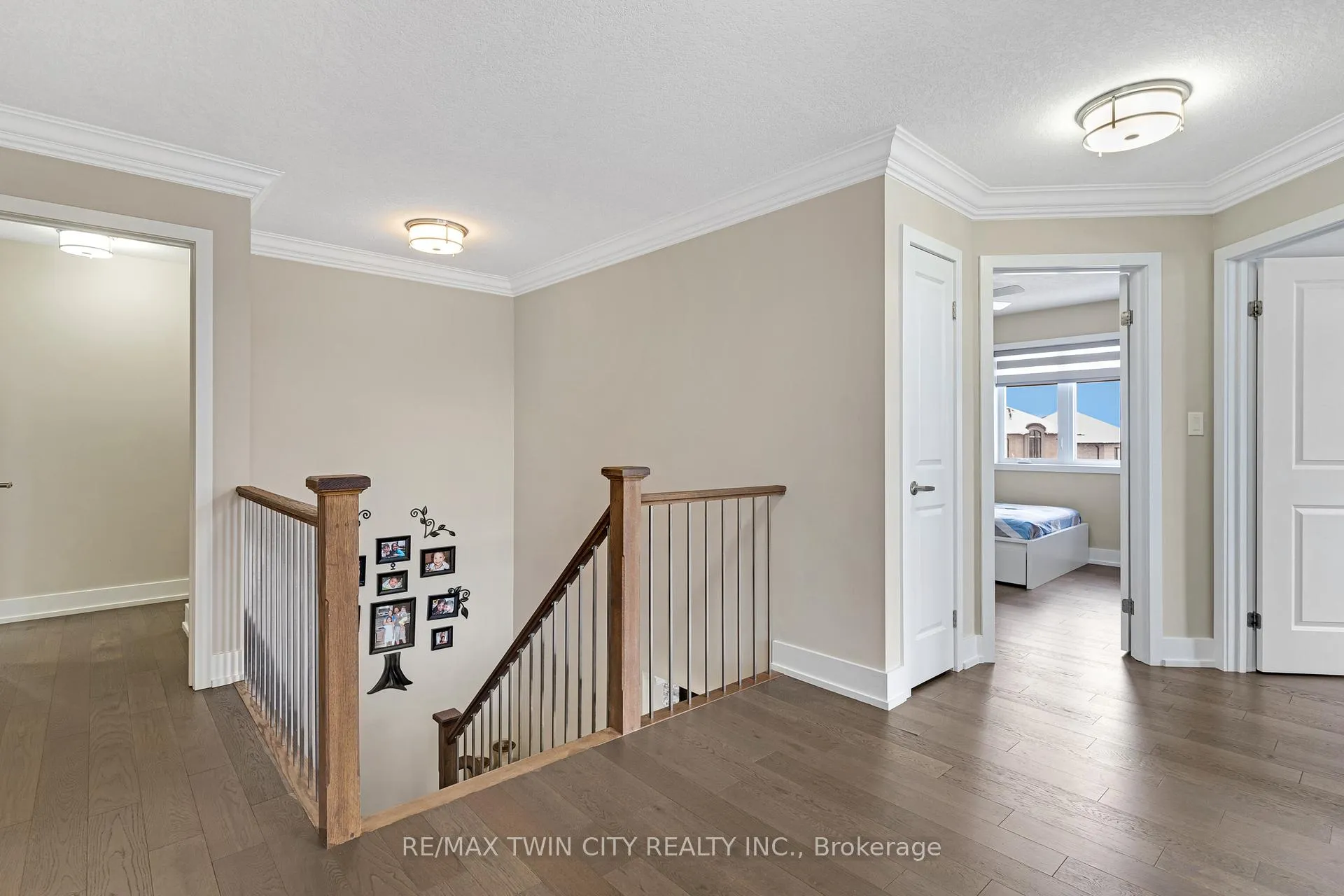 Photo 18 of 900 Pondcliffe Drive, Kitchener — HOMEH