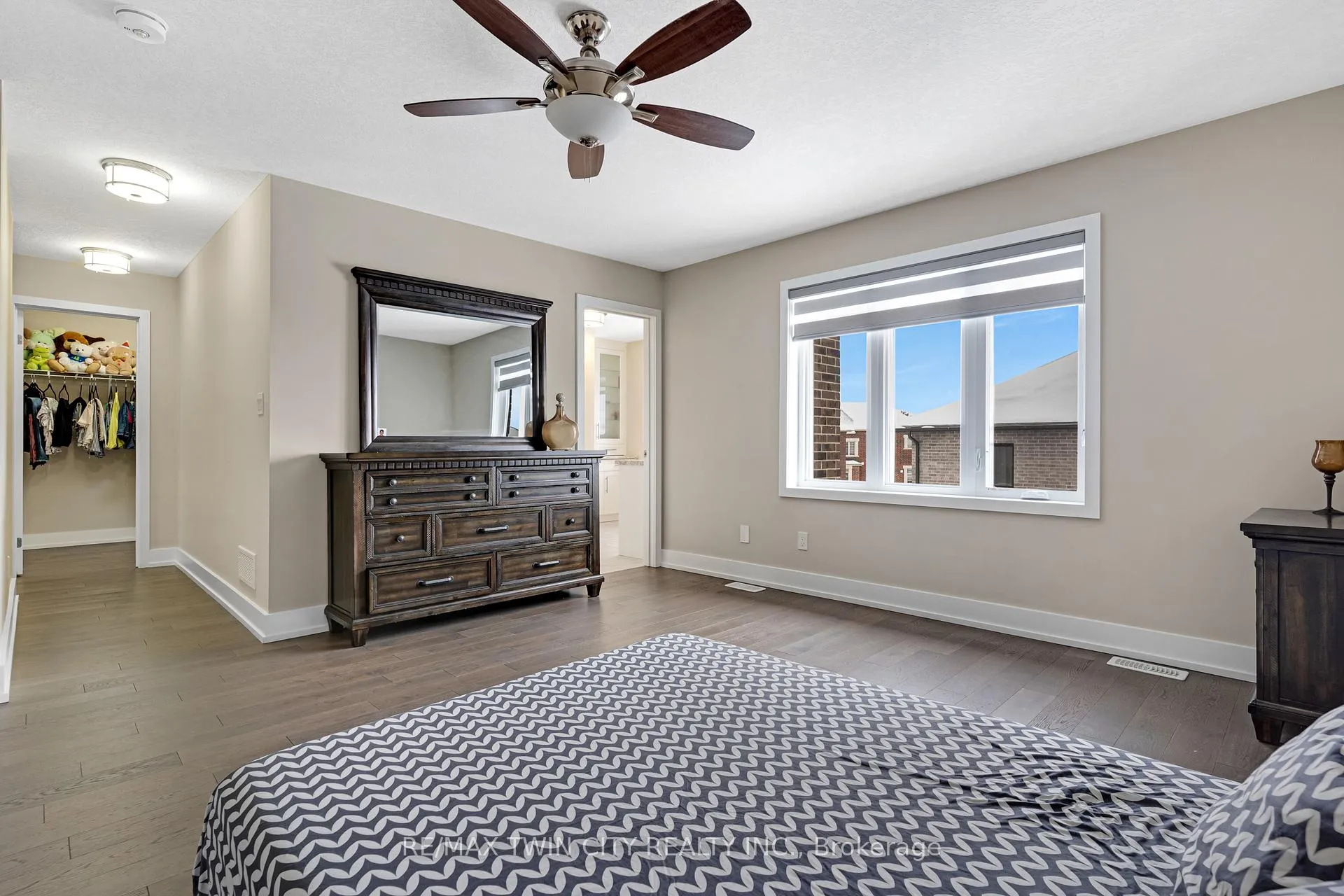 Photo 32 of 900 Pondcliffe Drive, Kitchener — HOMEH