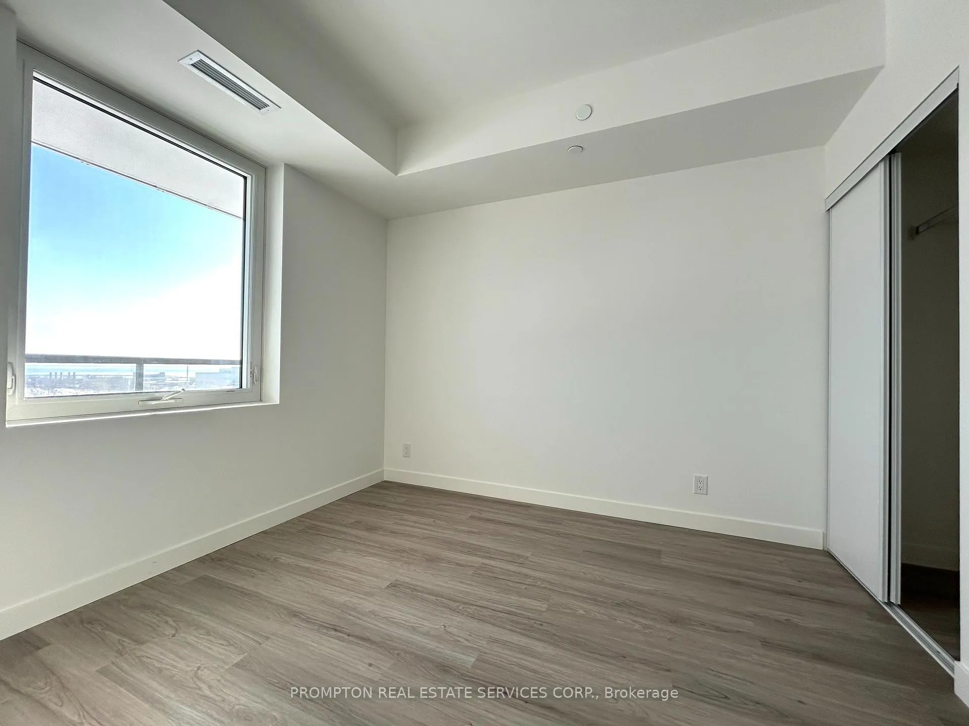 Photo 6 of Unit 908, 1050 Eastern Avenue, Toronto, The Beaches — HOMEH