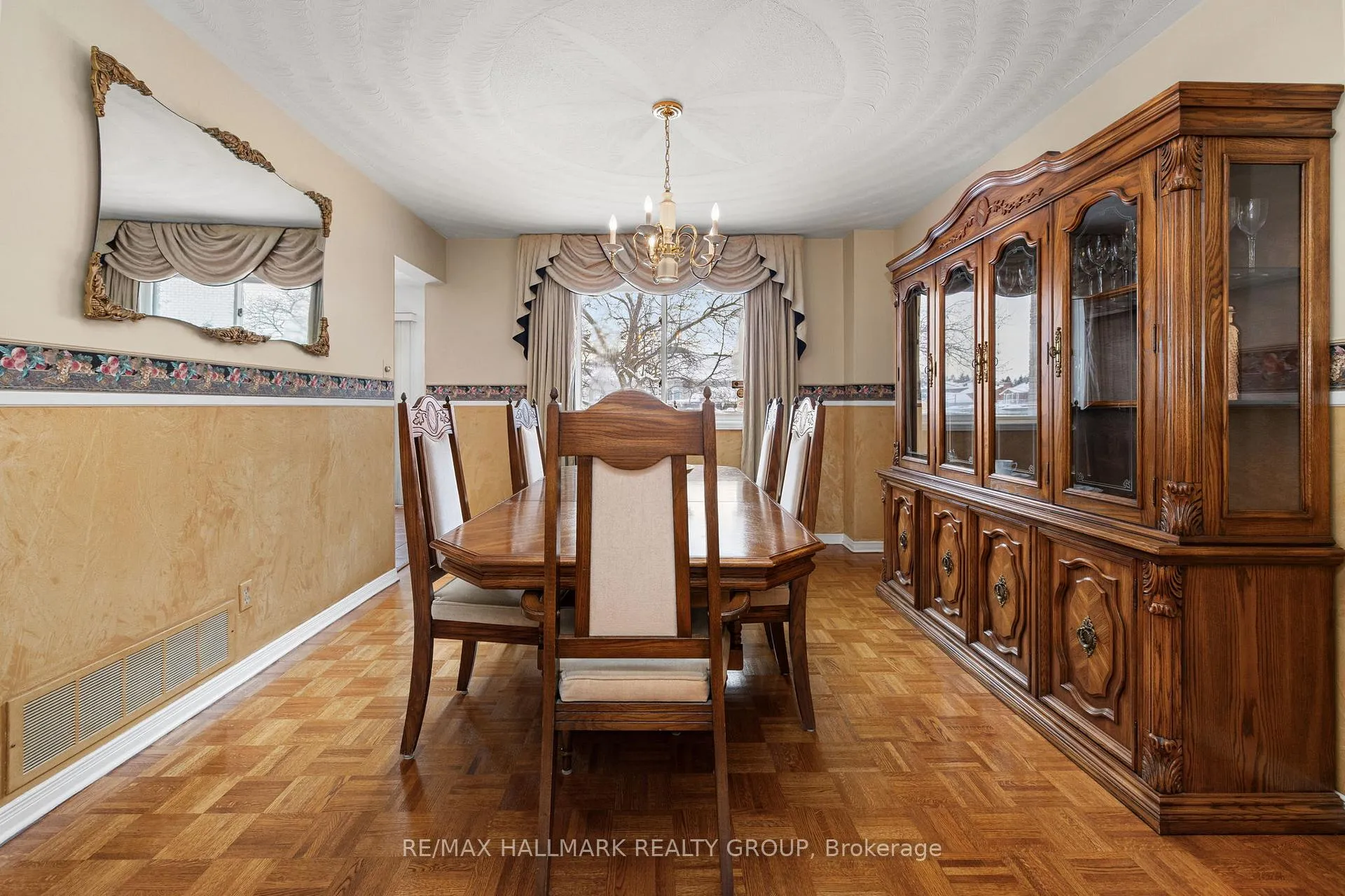 Photo 8 of 944 Greenbriar Avenue, Ottawa, Carleton Heights — HOMEH