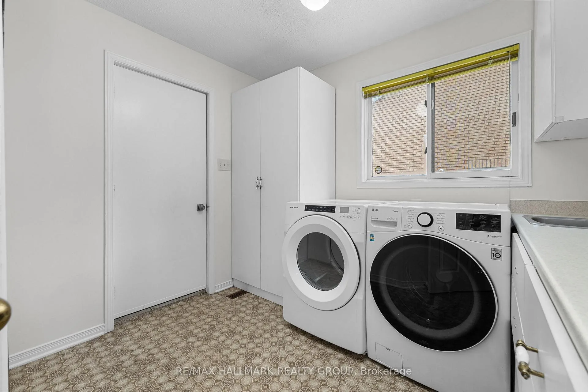 Photo 15 of 944 Greenbriar Avenue, Ottawa, Carleton Heights — HOMEH