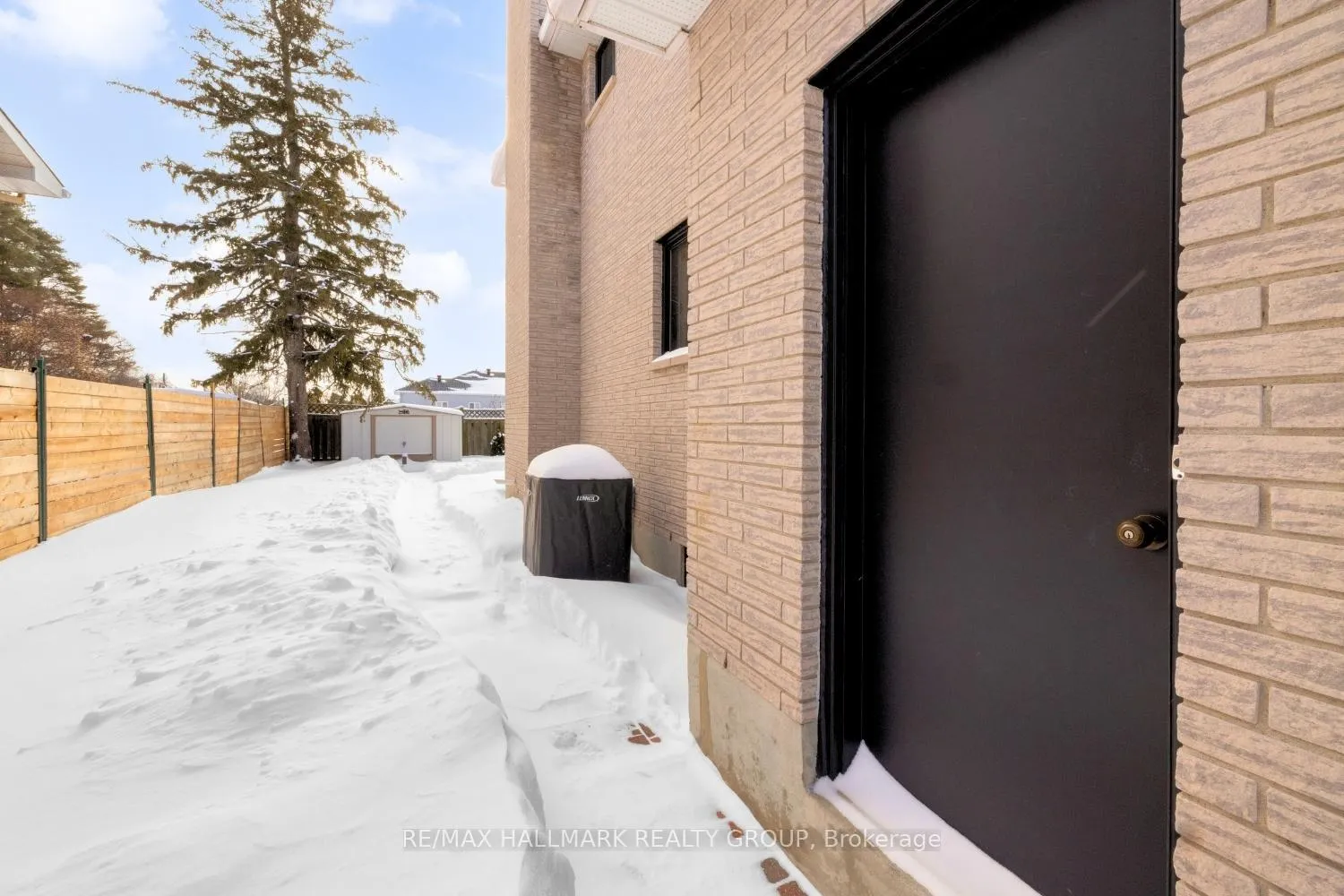 Photo 35 of 944 Greenbriar Avenue, Ottawa, Carleton Heights — HOMEH