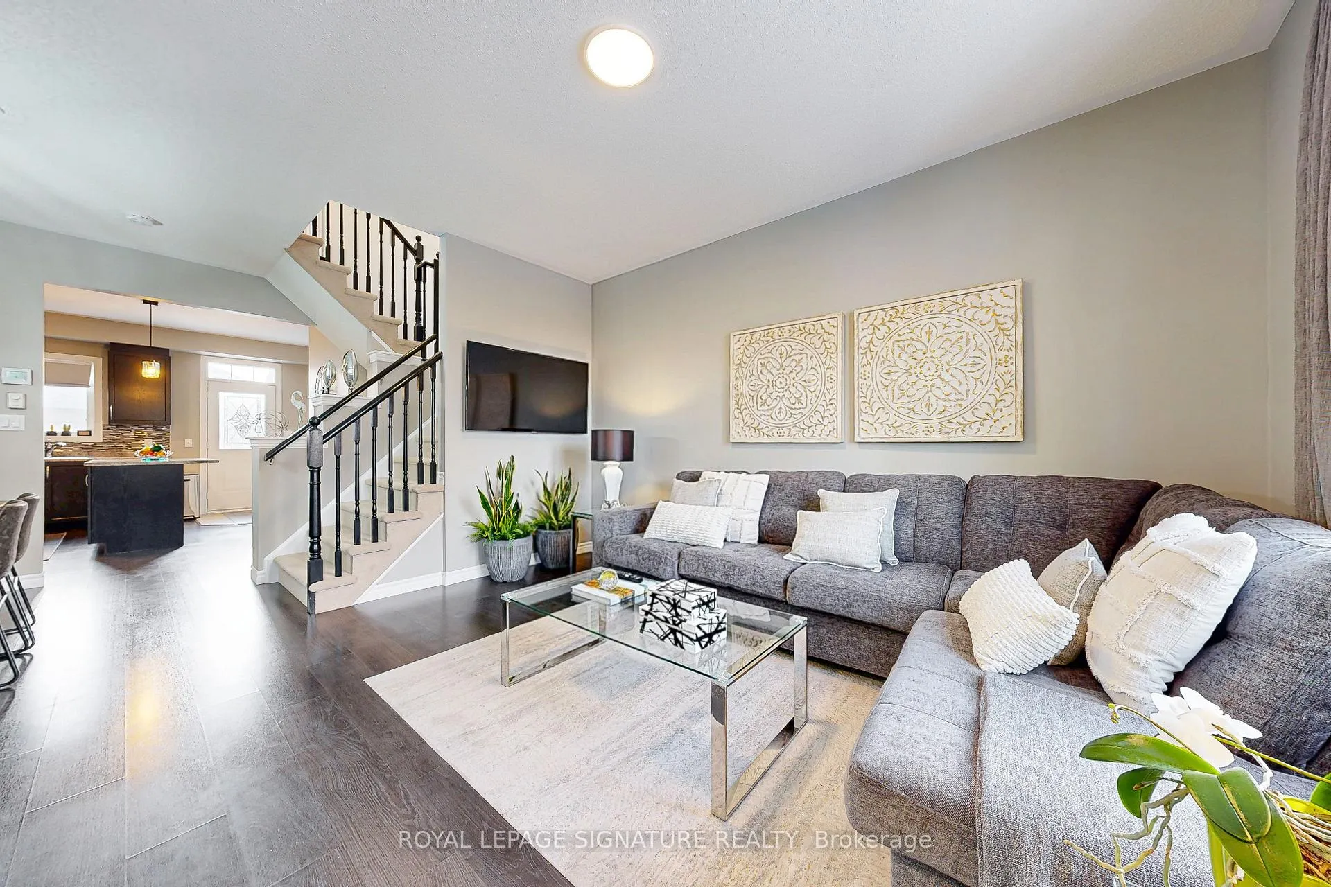 Photo 4 of 9 Ted Miller Crescent, Clarington, Bowmanville — HOMEH