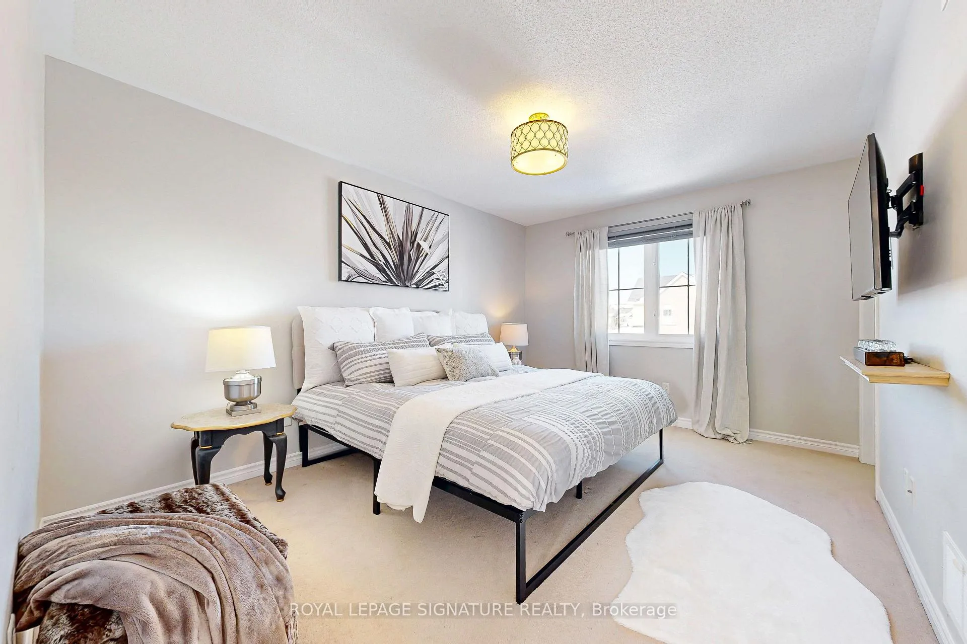Photo 14 of 9 Ted Miller Crescent, Clarington, Bowmanville — HOMEH