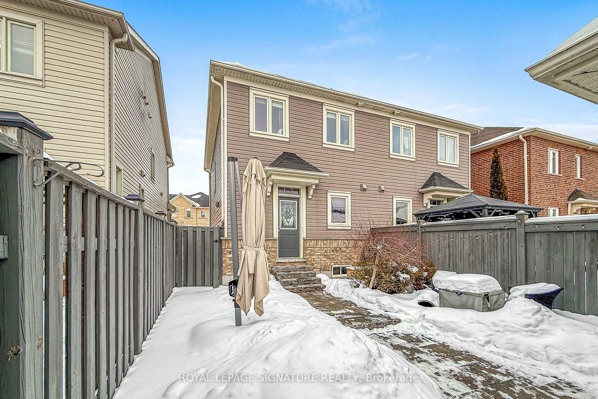 Photo 24 of 9 Ted Miller Crescent, Clarington, Bowmanville — HOMEH
