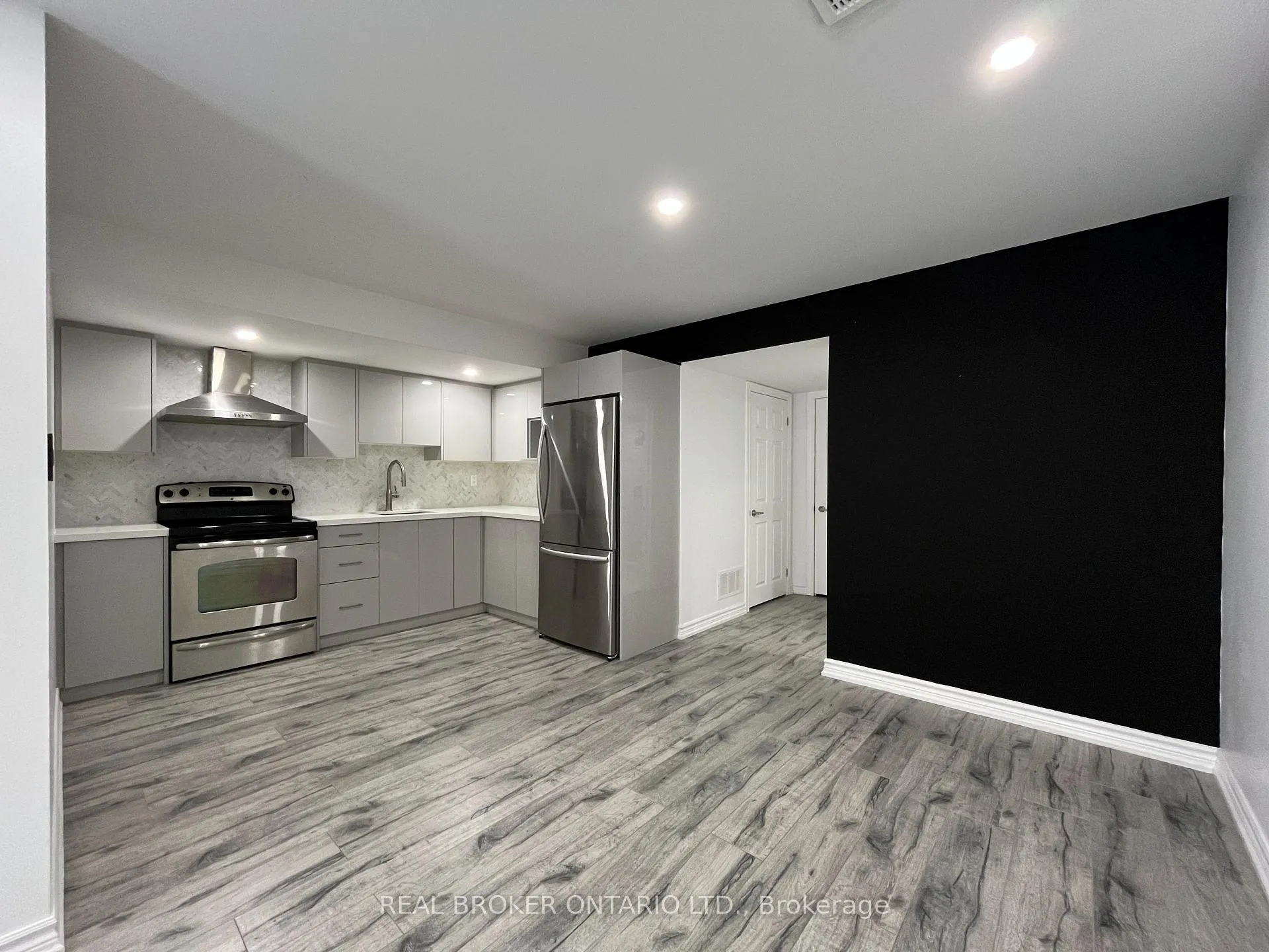 Photo 1 of Unit BSMT, 7 Robert Green Crescent, Vaughan, Patterson — HOMEH